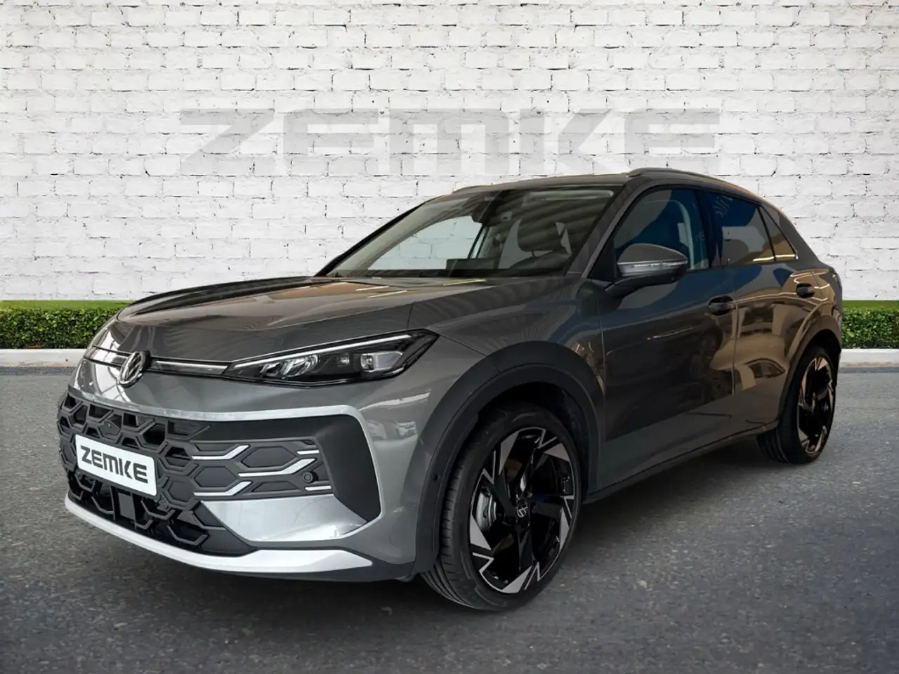 Volkswagen T-Roc Style 1.5 l eTSI DSG HUD El. Panodach Navi