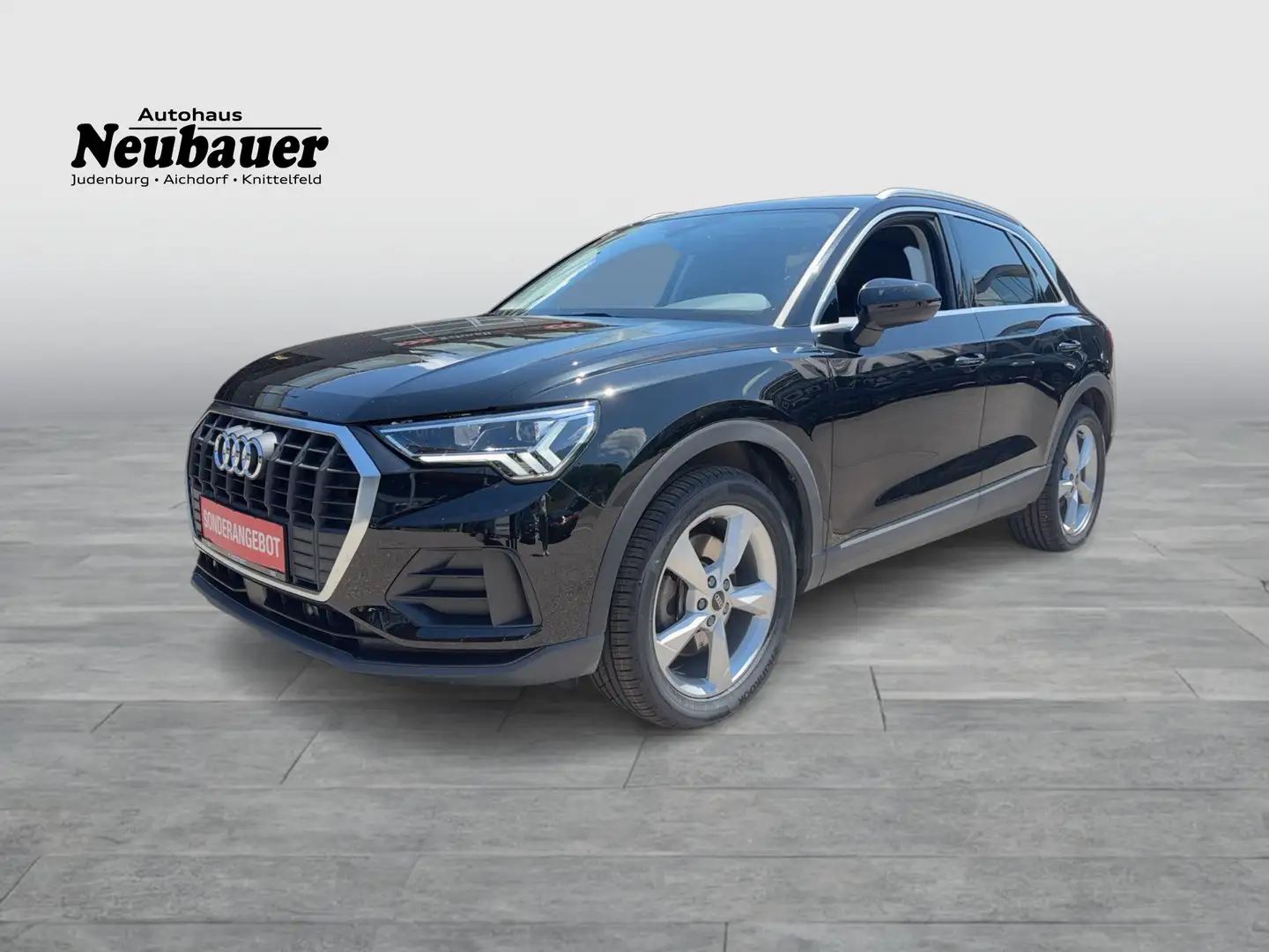 Audi Q3 40 TDI quattro intense Schwarz - 1