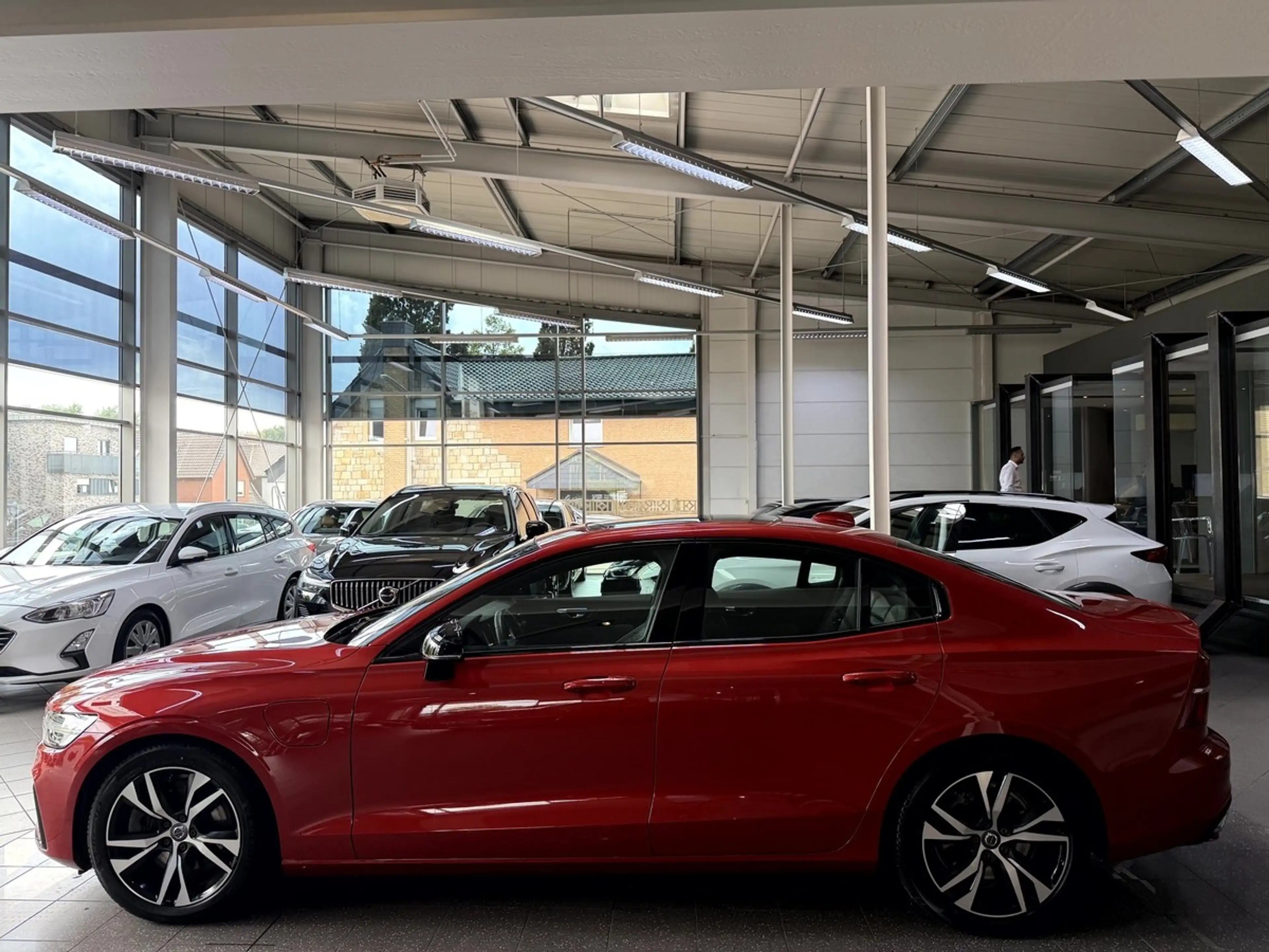 Volvo S60 T8 TwinEngine AWD R Design LED Virtual ACC Pano — photo 8