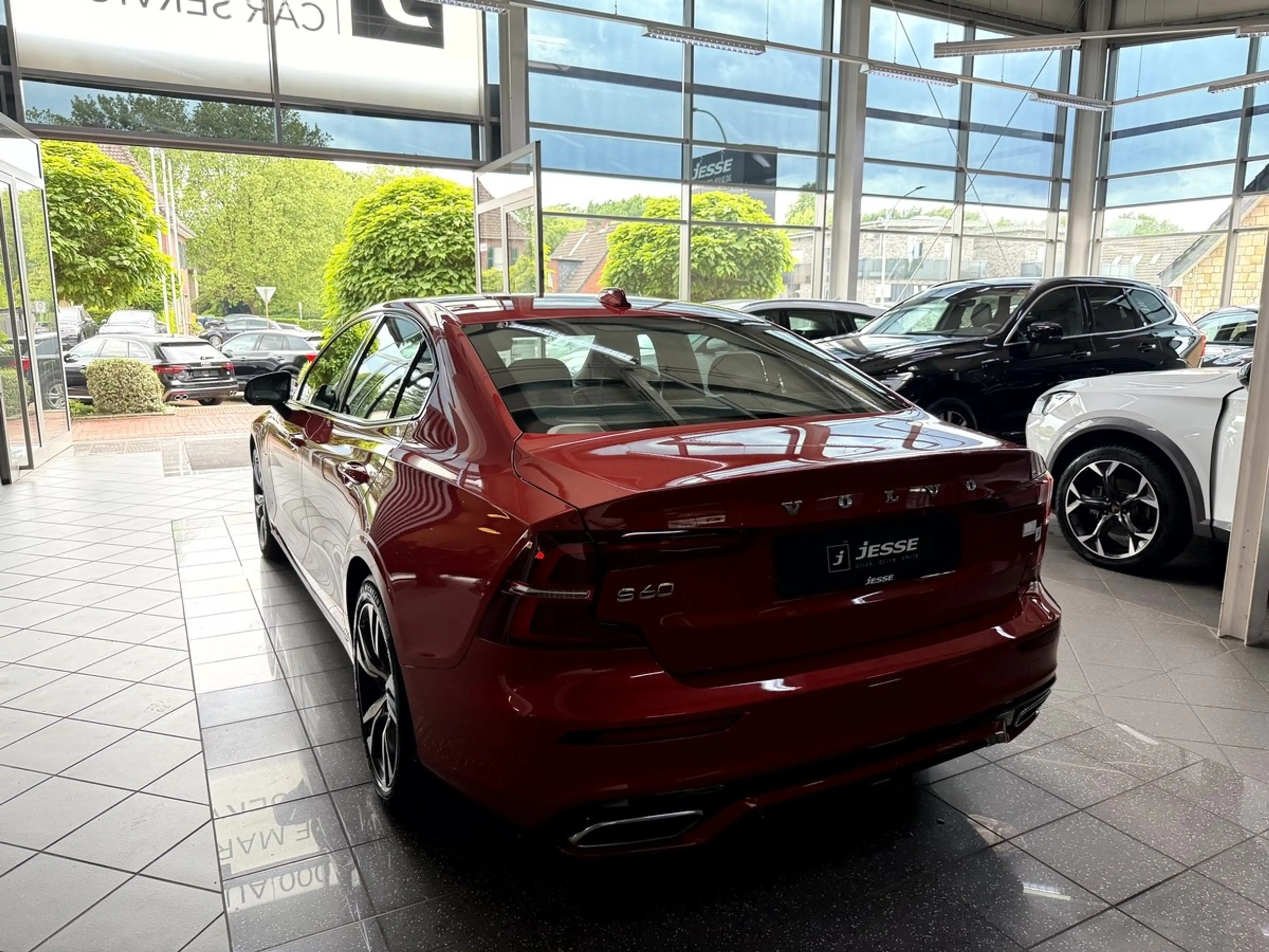 Volvo S60 T8 TwinEngine AWD R Design LED Virtual ACC Pano — photo 7