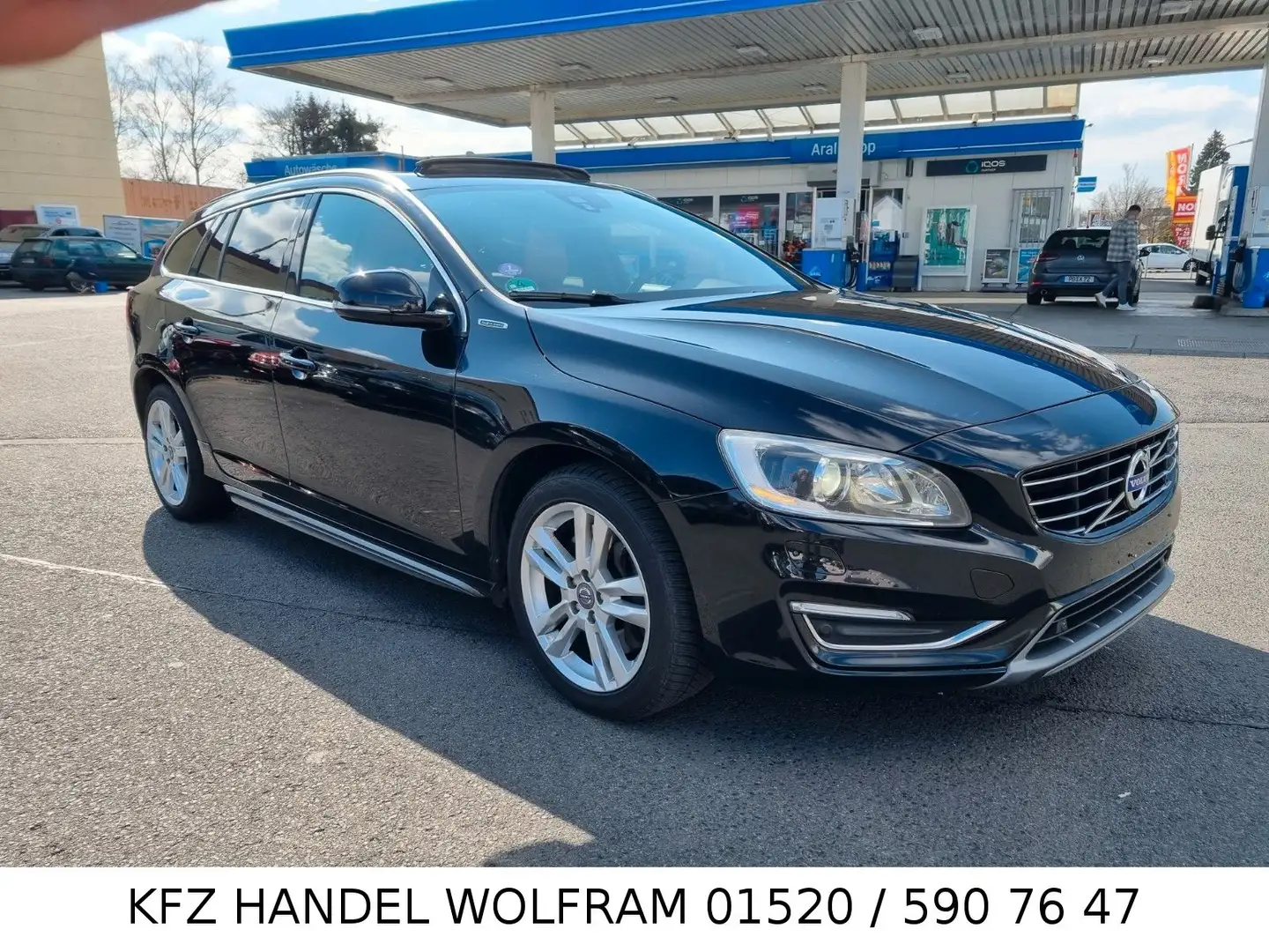 Volvo V60 2.4 Diesel/ Hybrid Kombi Summum AWD Plug In Nero - 1