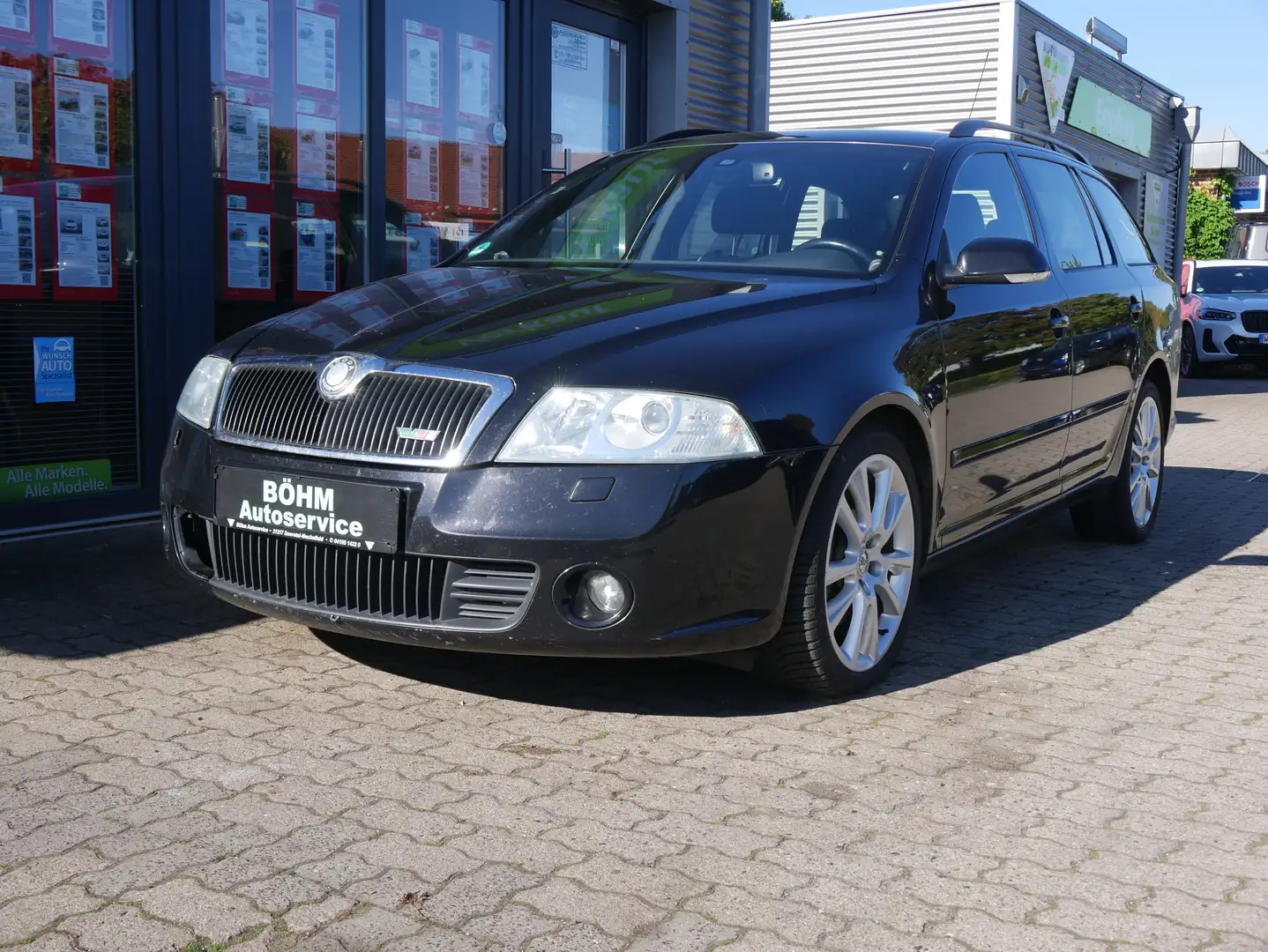 Skoda Octavia RS Noir - 2