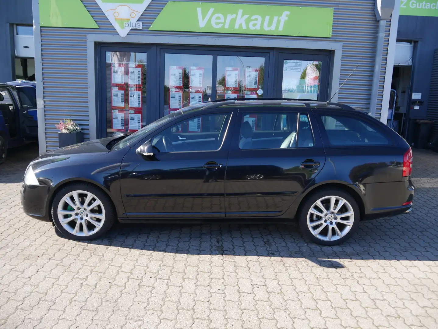 Skoda Octavia RS Noir - 1