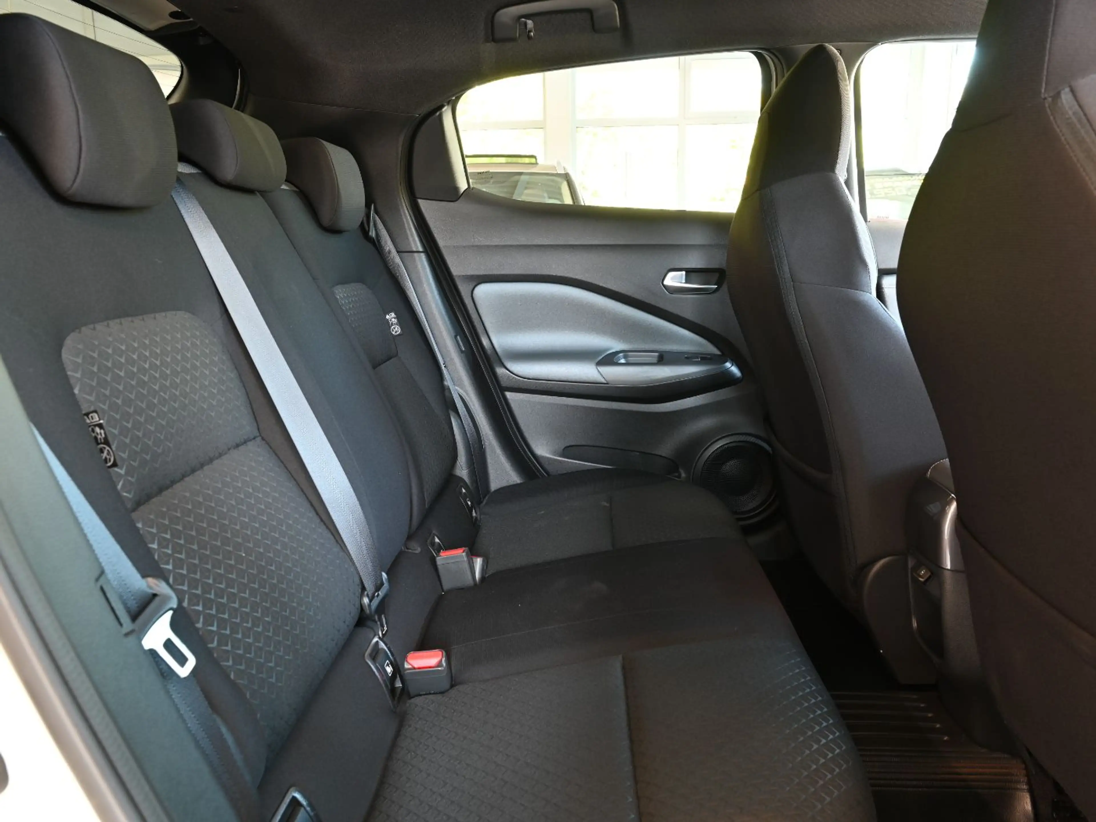 Nissan Juke 1.0 DIG-T ) N-Connecta LED+Navi+Kam.+KlimaA — photo 21