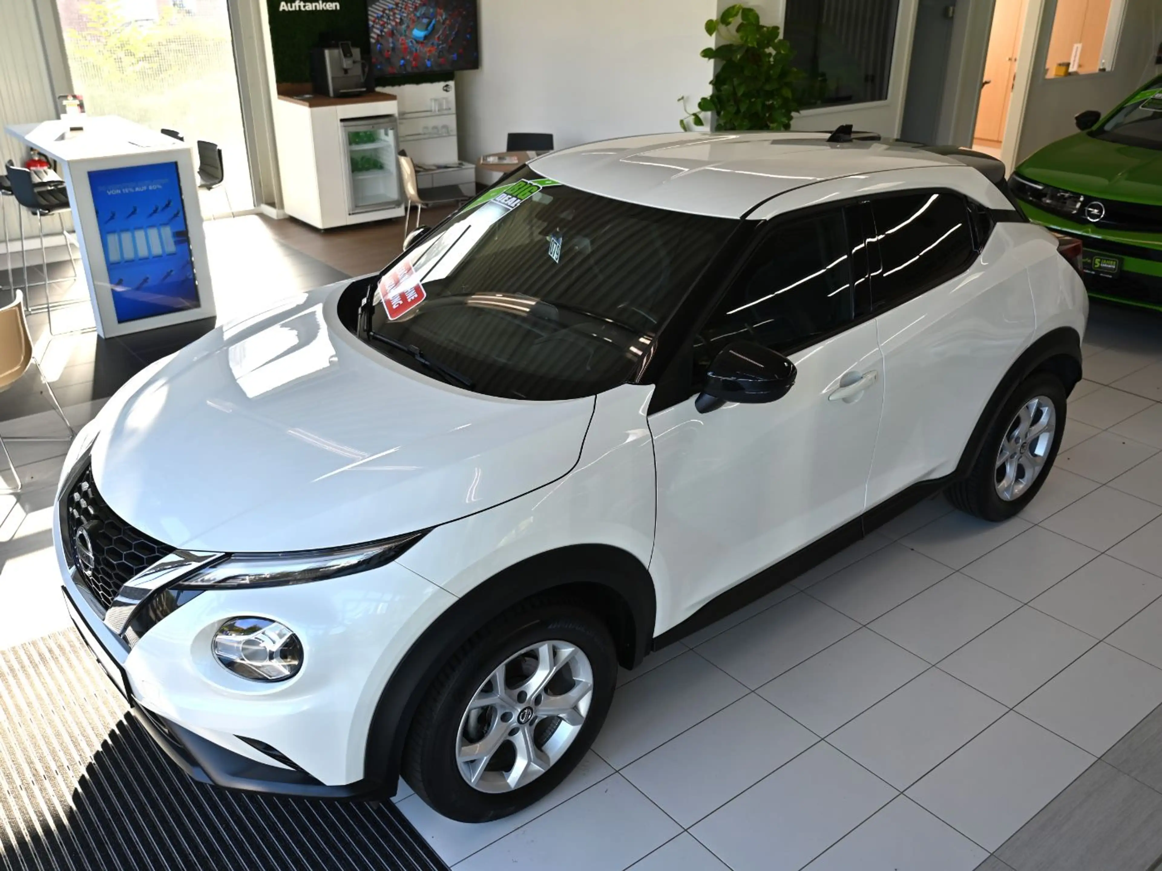 Nissan Juke 1.0 DIG-T ) N-Connecta LED+Navi+Kam.+KlimaA — photo 2