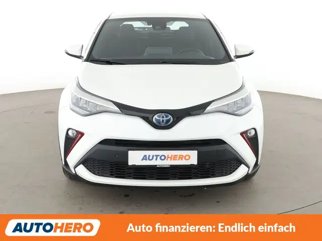 Toyota C-HR view 9