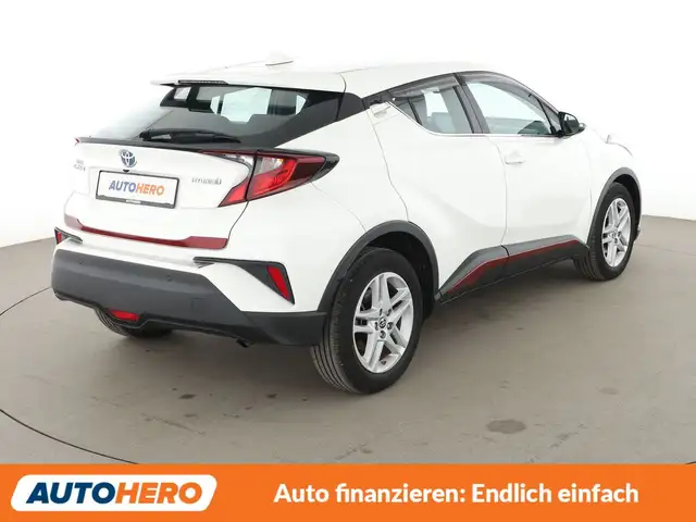 Toyota C-HR view 6
