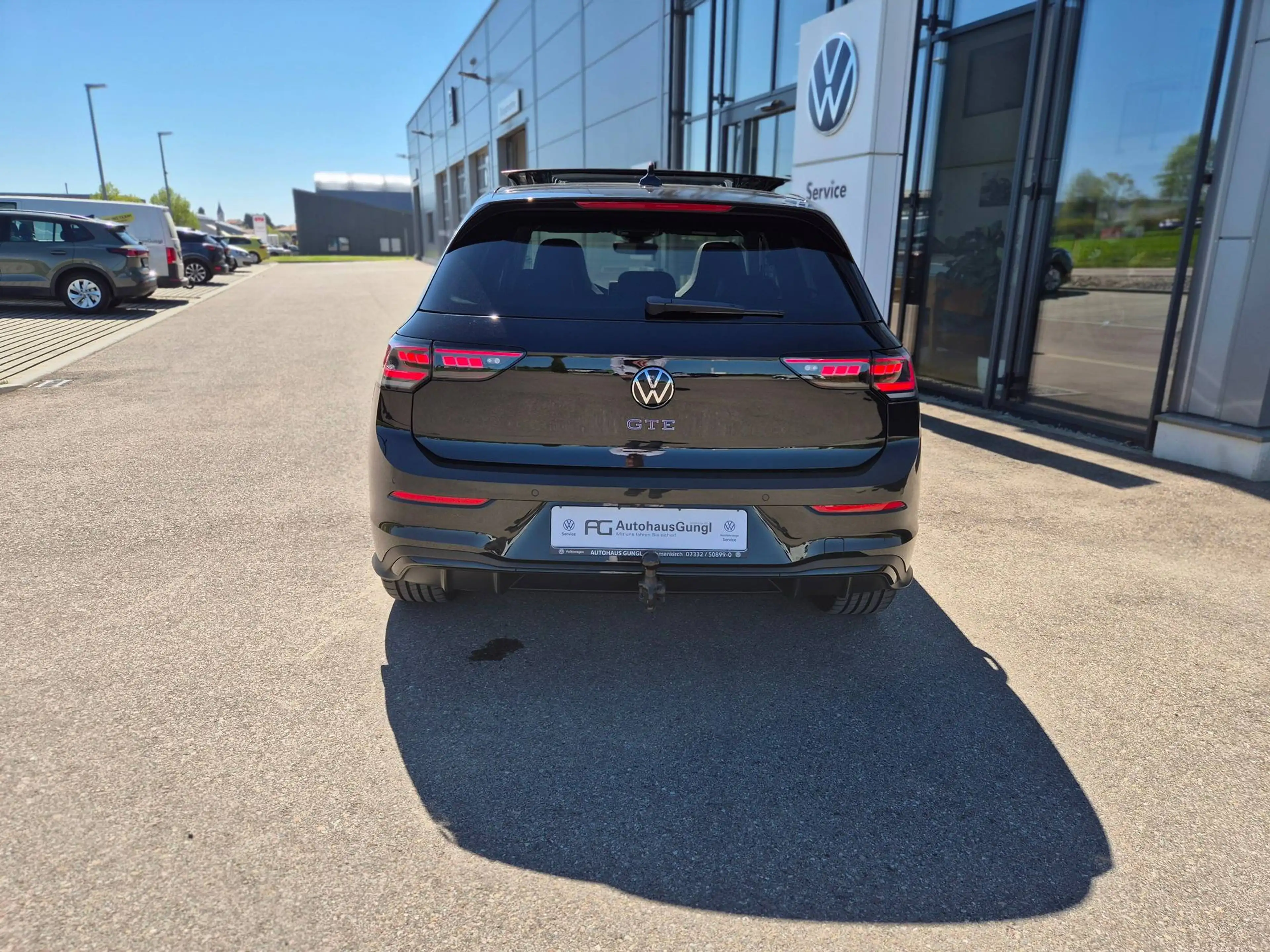 Volkswagen Golf GTE 1.5 TSI eHybrid 272 PS DSG VOLL/AHK/ASG2030/LEDER — photo 6