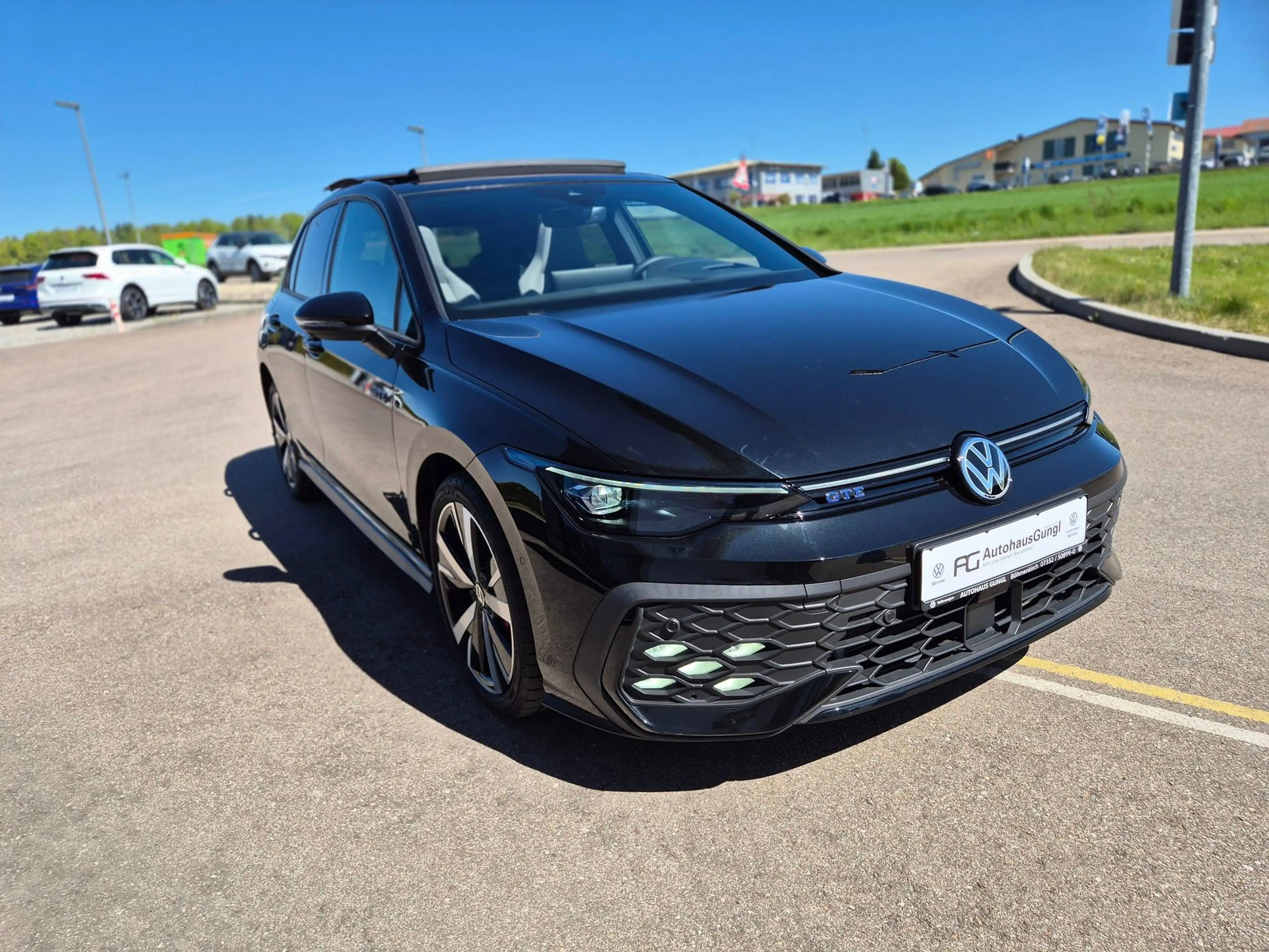 Volkswagen Golf GTE 1.5 TSI eHybrid 272 PS DSG VOLL/AHK/ASG2030/LEDER — photo 3