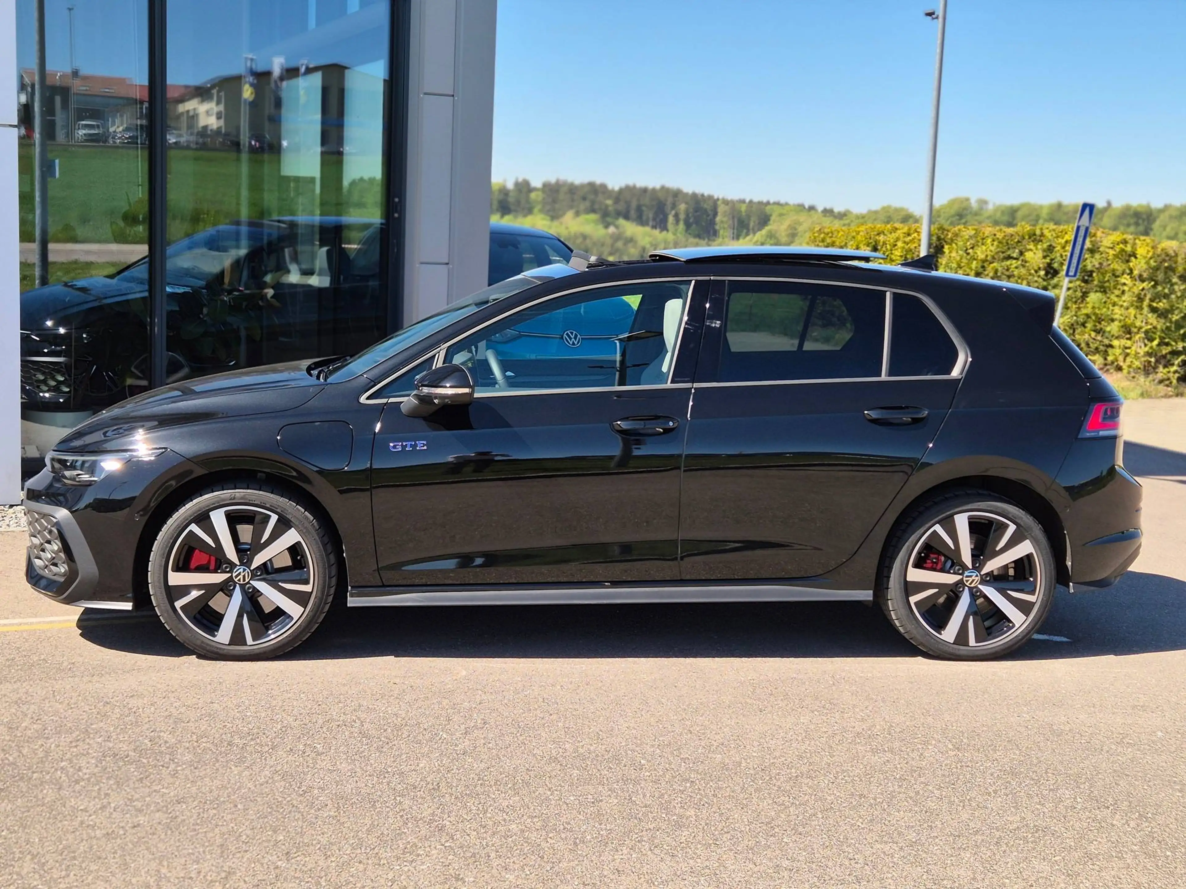Volkswagen Golf GTE 1.5 TSI eHybrid 272 PS DSG VOLL/AHK/ASG2030/LEDER — photo 8