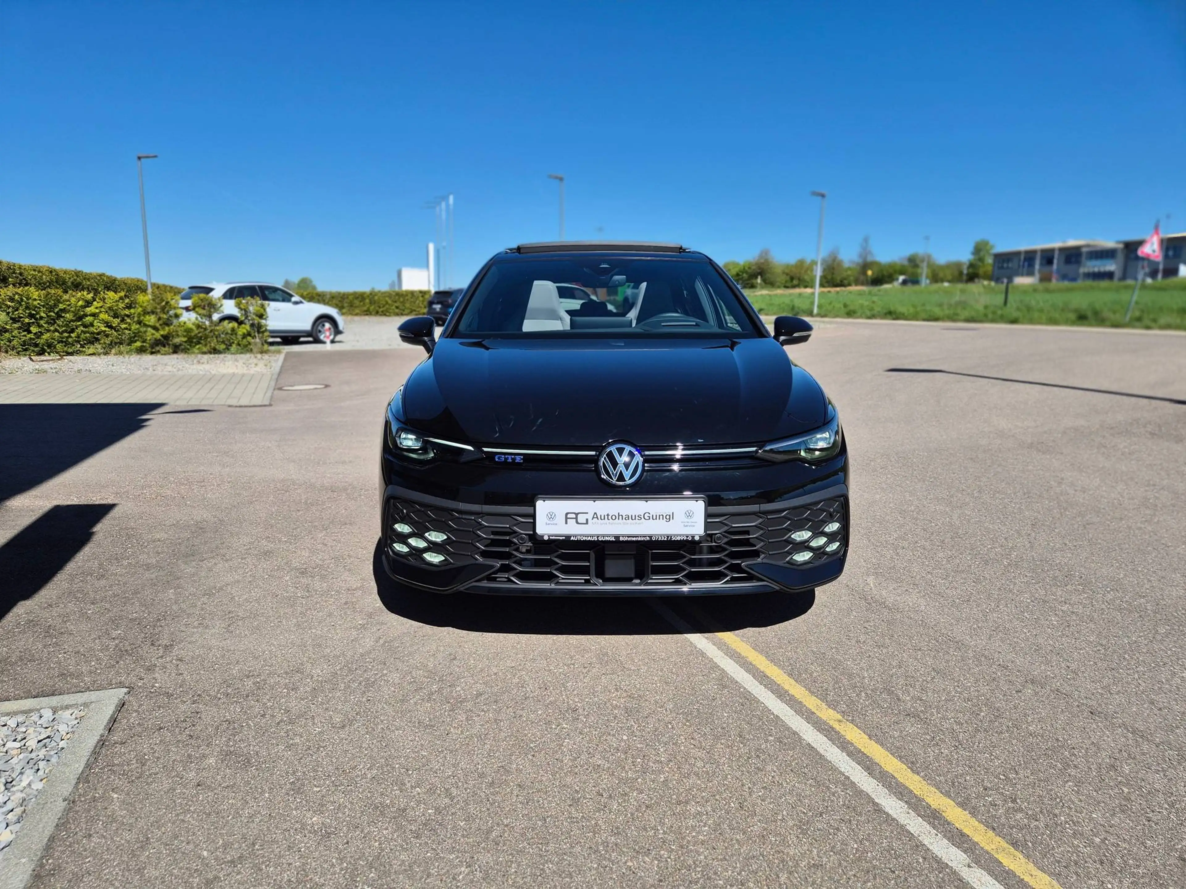 Volkswagen Golf GTE 1.5 TSI eHybrid 272 PS DSG VOLL/AHK/ASG2030/LEDER — photo 2