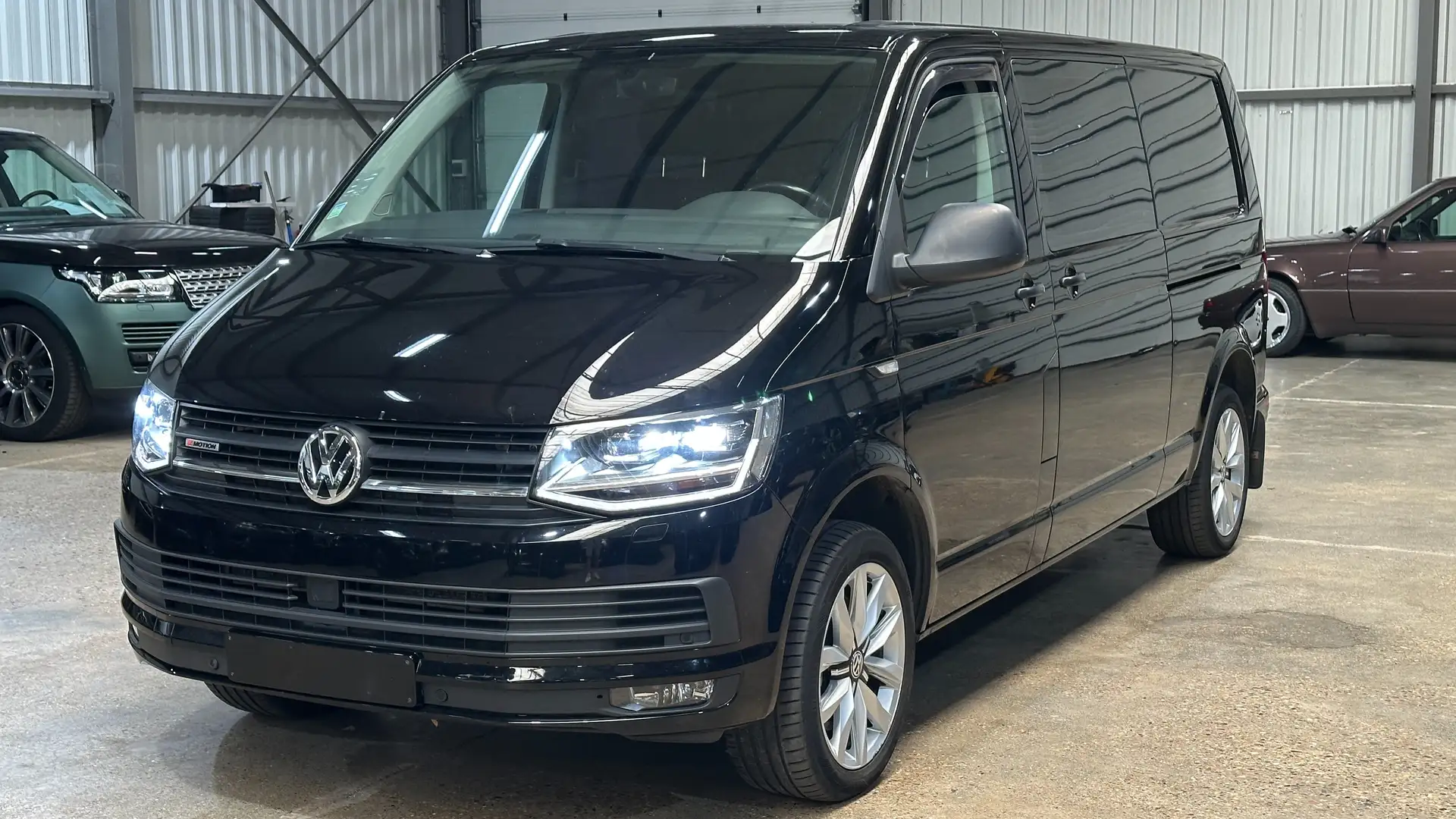 Volkswagen T6 Caravelle Caravelle DSG Lang 4MOTION Highline Nero - 1