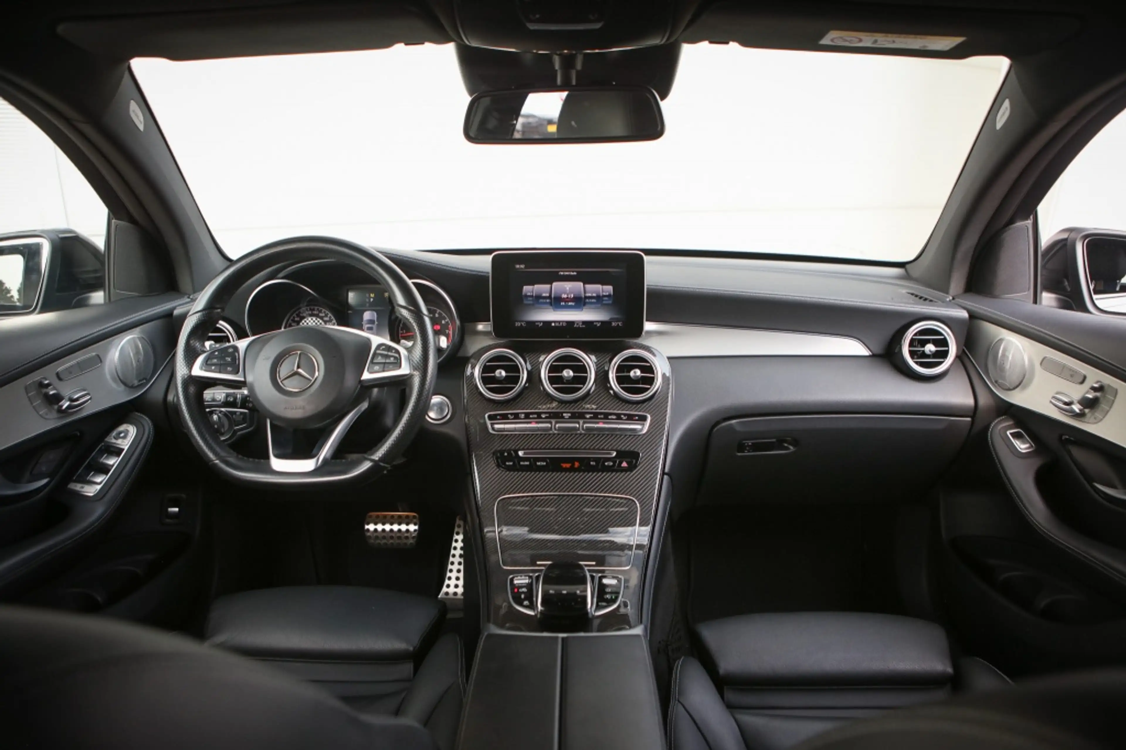 Mercedes-Benz GLC 43 AMG Coupé 4MATIC | Pano | Memory | Carbon | — photo 7