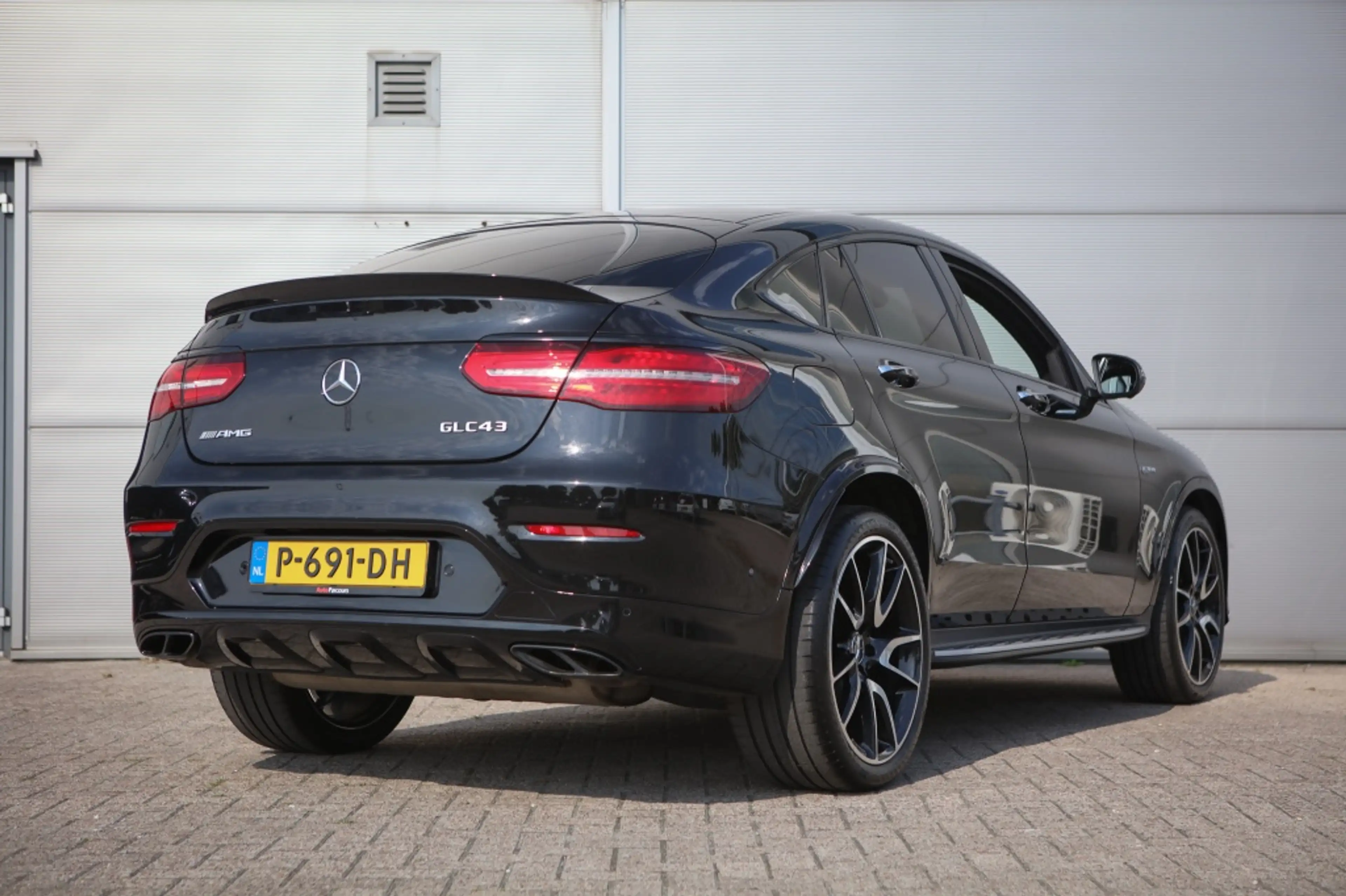 Mercedes-Benz GLC 43 AMG Coupé 4MATIC | Pano | Memory | Carbon | — photo 2