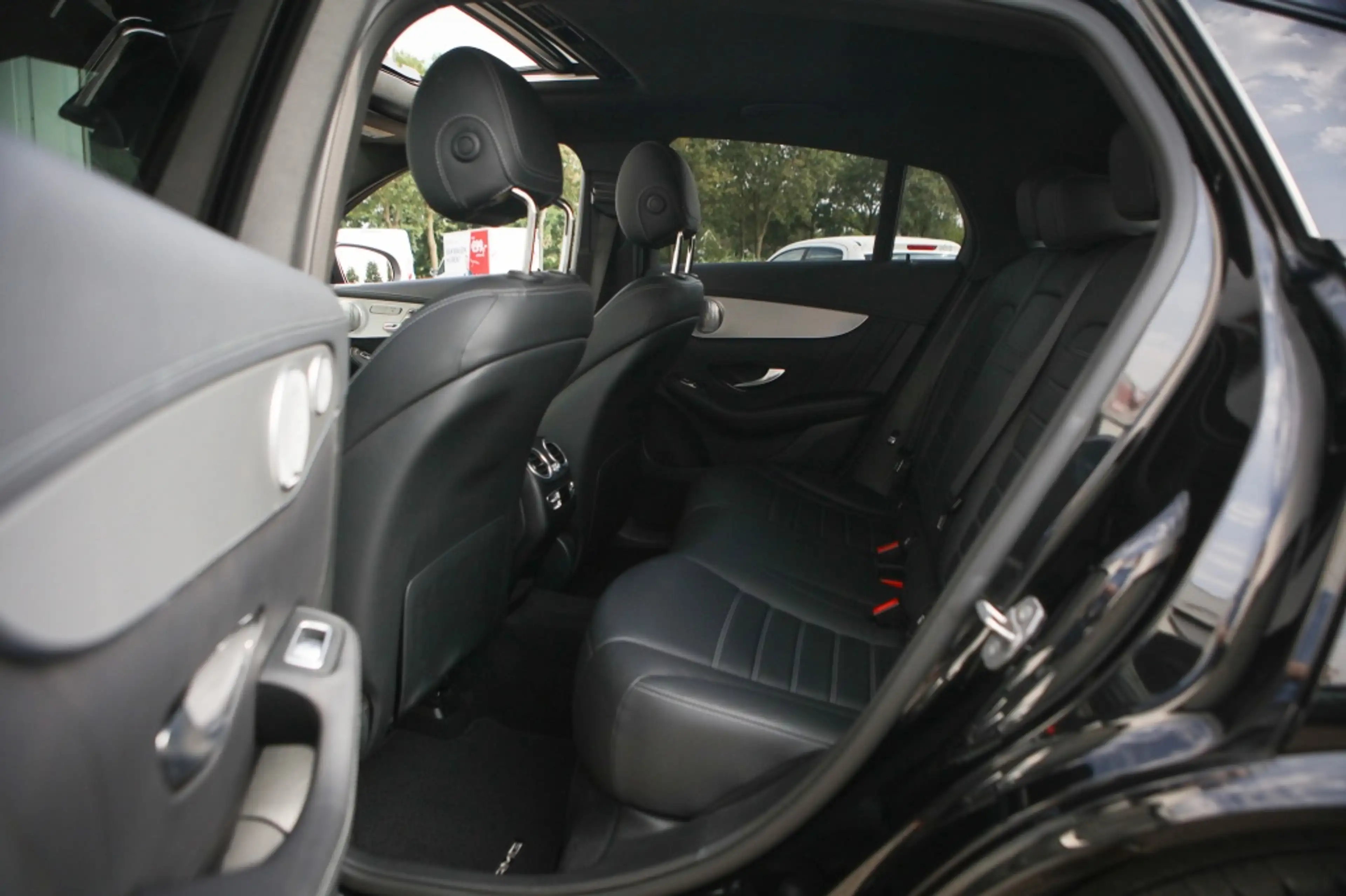 Mercedes-Benz GLC 43 AMG Coupé 4MATIC | Pano | Memory | Carbon | — photo 6