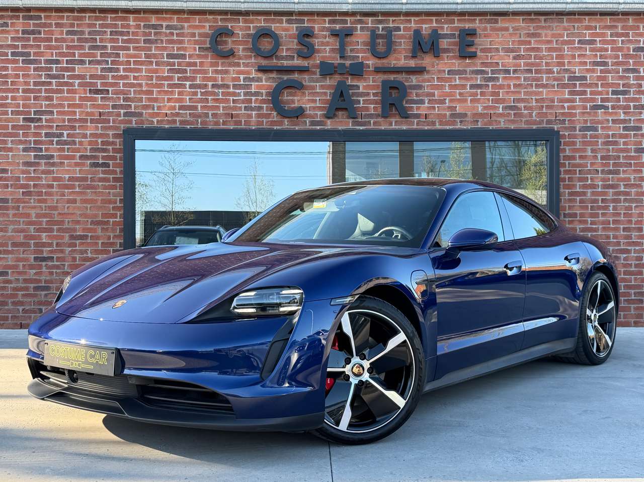 Porsche Taycan 4S – Trappes électriques – Bose – Toit panoramique