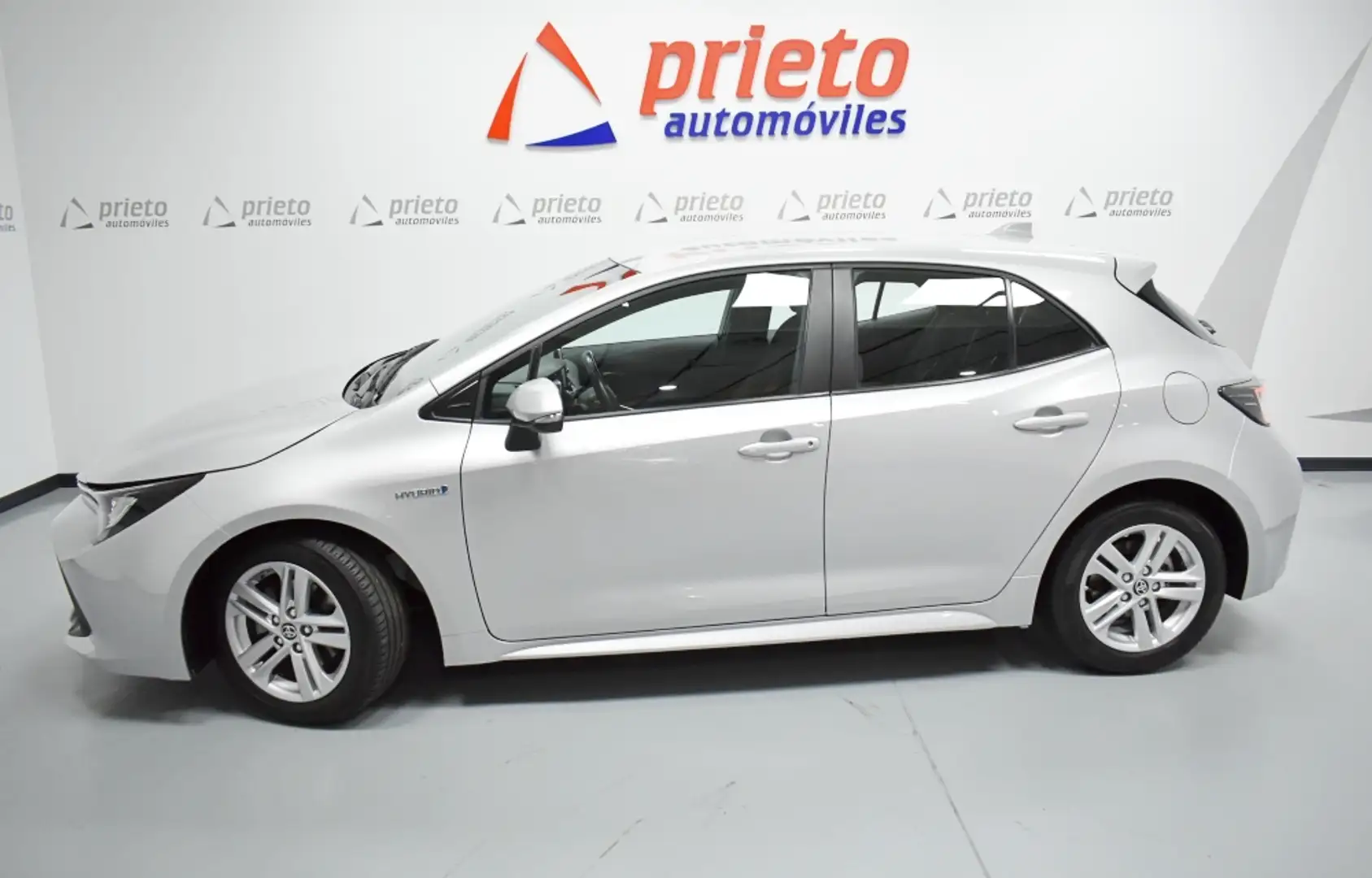 Toyota Corolla 125H Active Tech Gris - 2