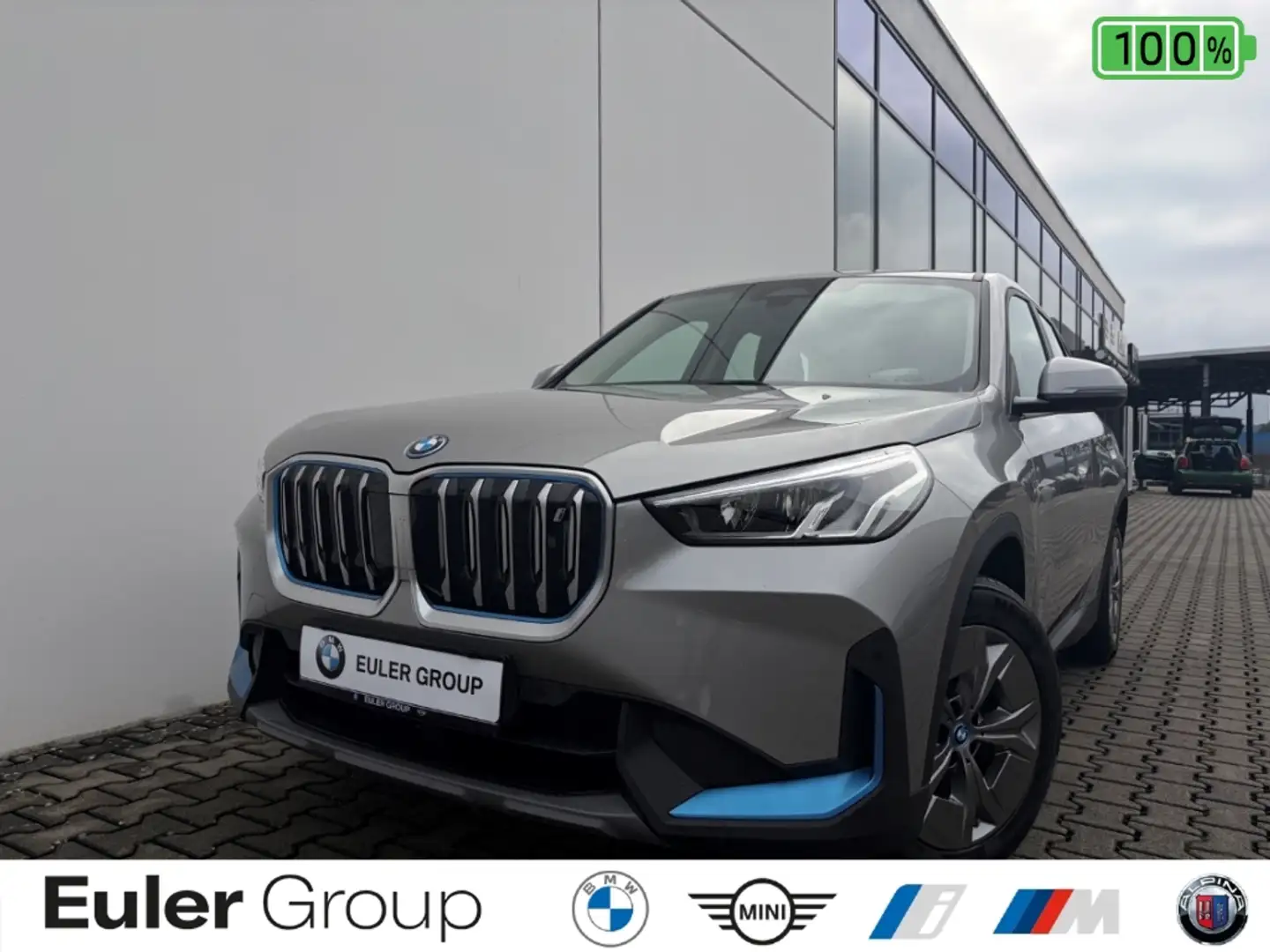BMW iX1 xDrive 30 A LMR SHZ ActiveGuard Parkass Argent - 1