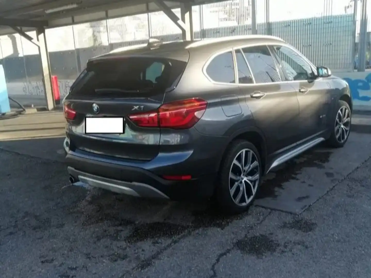 BMW X1 xDrive 18d Gris - 2