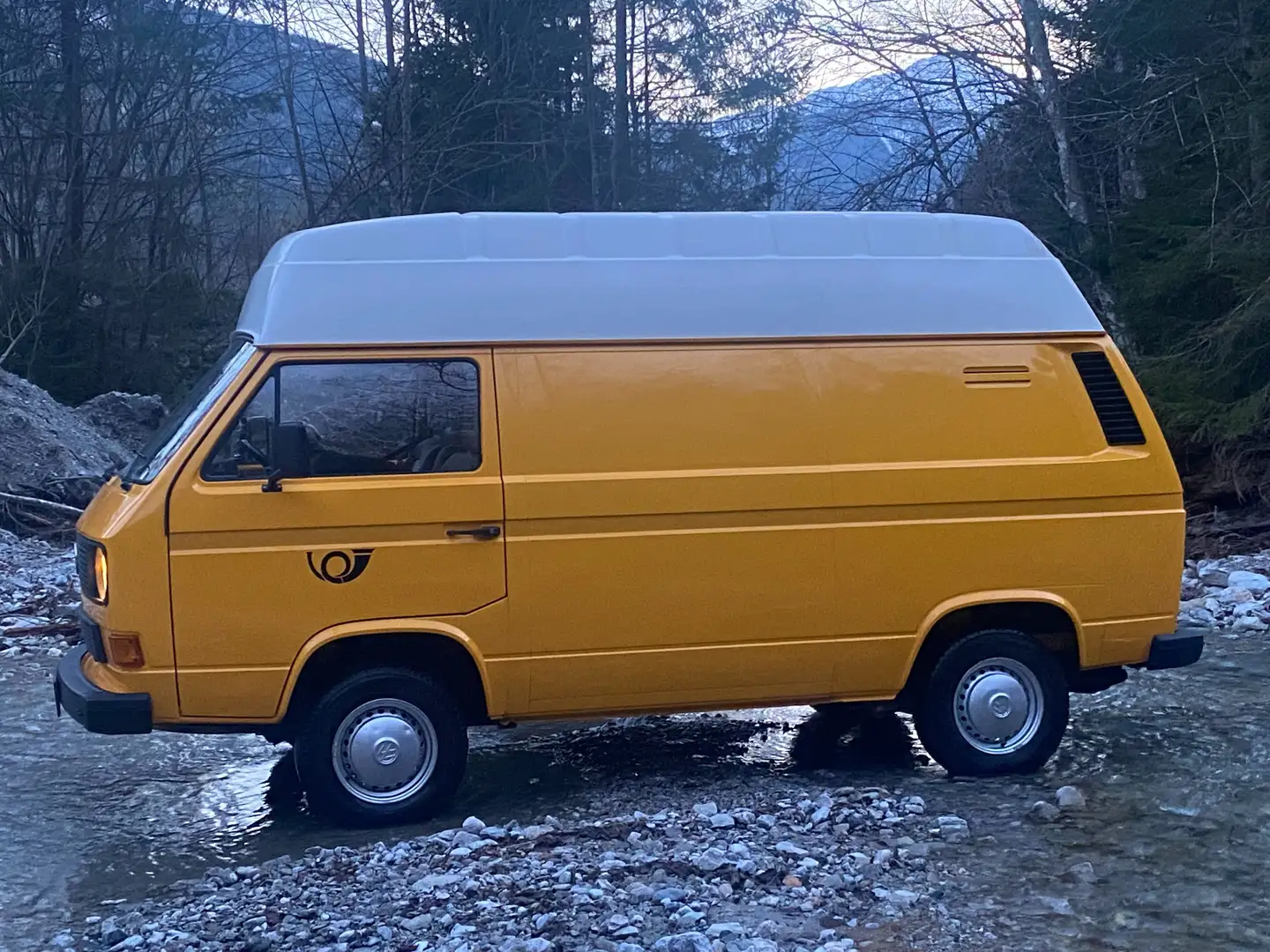 Volkswagen T3 Transporter - PKW typisiert Žlutá - 2