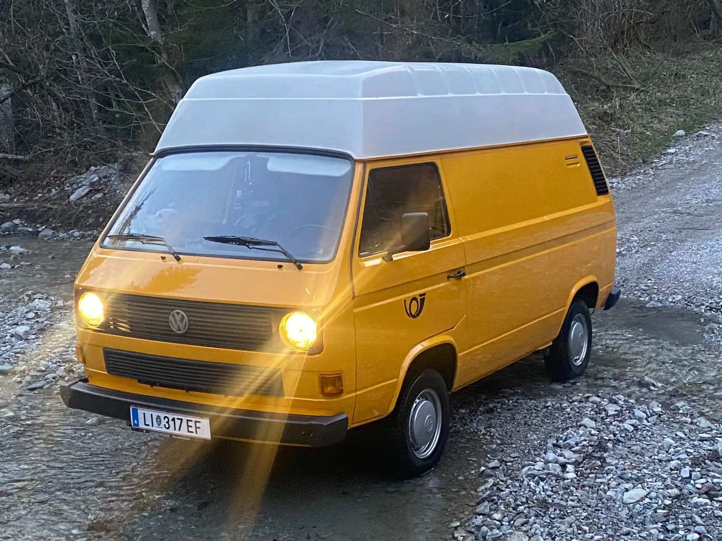 Volkswagen T3 Transporter - PKW typisiert Žlutá - 1