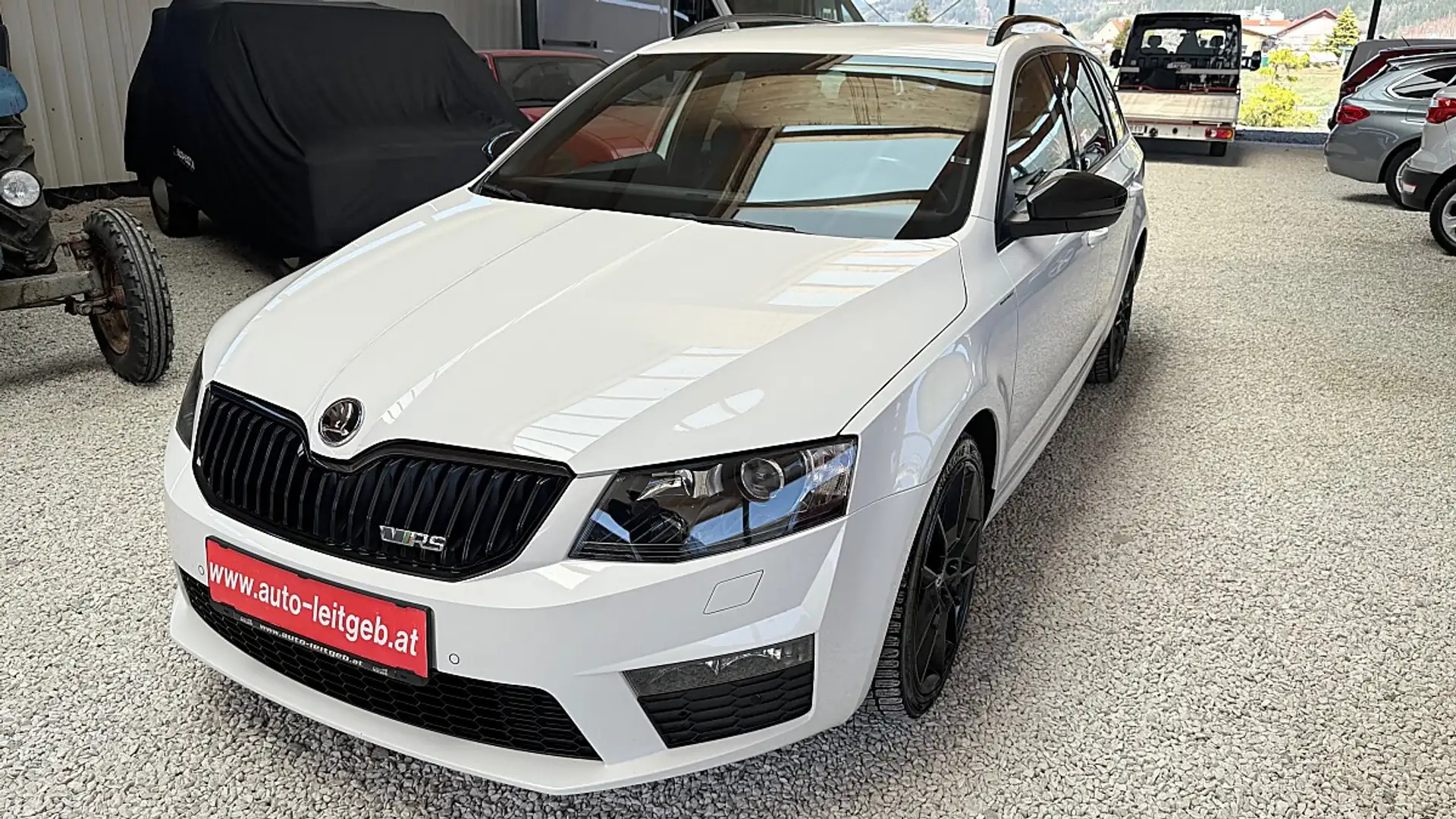 Skoda Octavia Combi RS 2,0 TDI Green tec DSG Weiß - 1