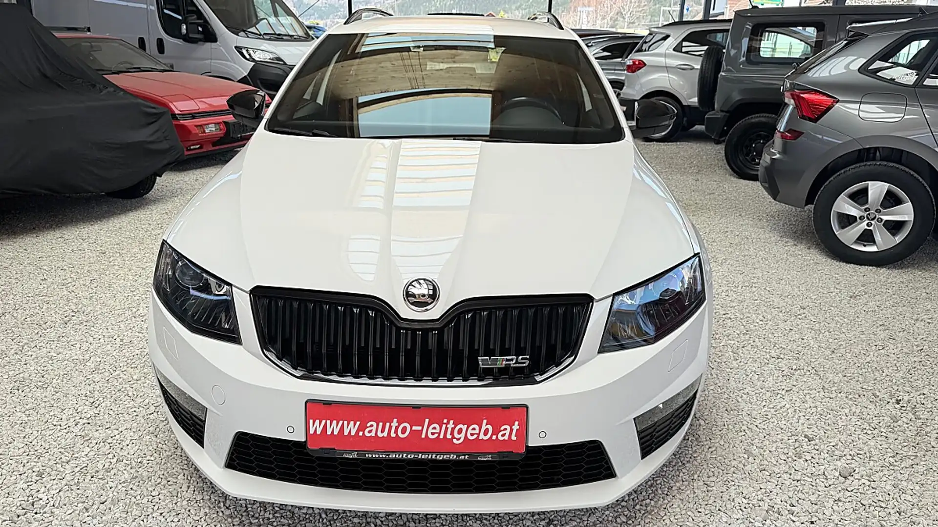 Skoda Octavia Combi RS 2,0 TDI Green tec DSG Weiß - 2