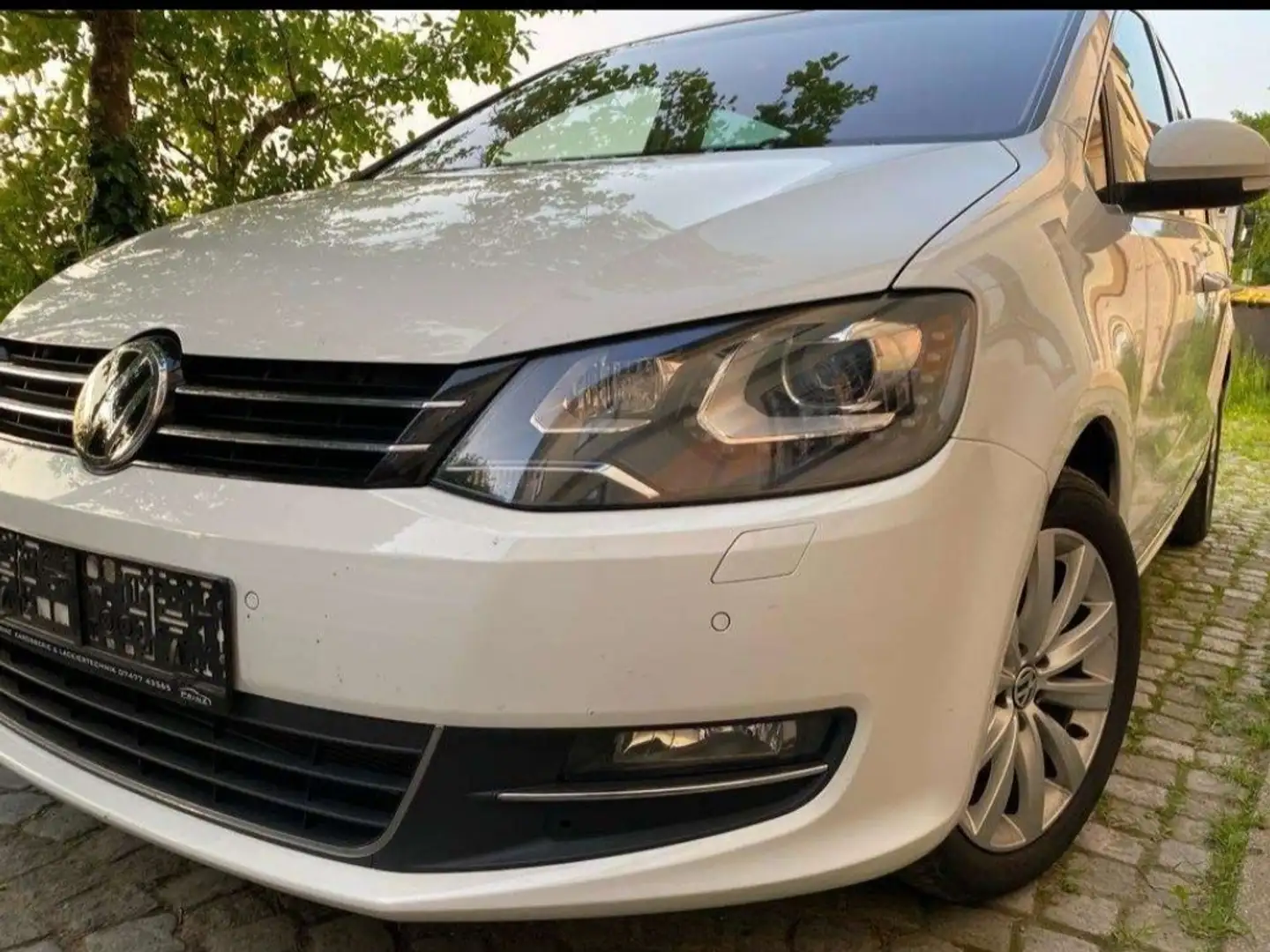 Volkswagen Sharan Sharan Highline BMT SCR 2,0 TDI DSG Highline Weiß - 1