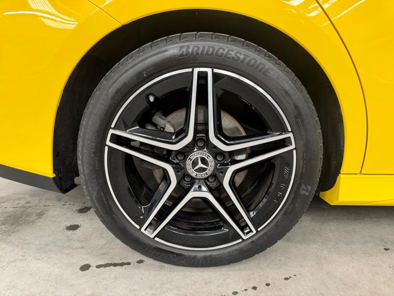 Mercedes-Benz CLA 180 Shooting Brake AMG Line — photo 9