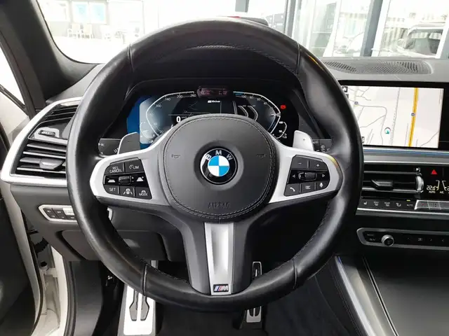 BMW X5 45e M-SPORT 4x4 PHEV Aut *LASER LED / NAVI / LIVE COCKPIT PLUS / E-SITZE & MEMORY / VOLLLEDER / E-KLAPPE* Ansicht 9
