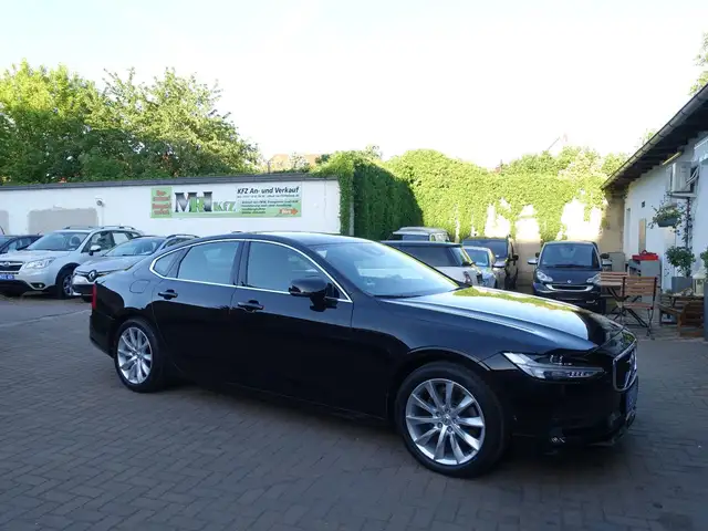 Volvo S90 Lim. Momentum, Autom., EU6, WRäder, LED Navi