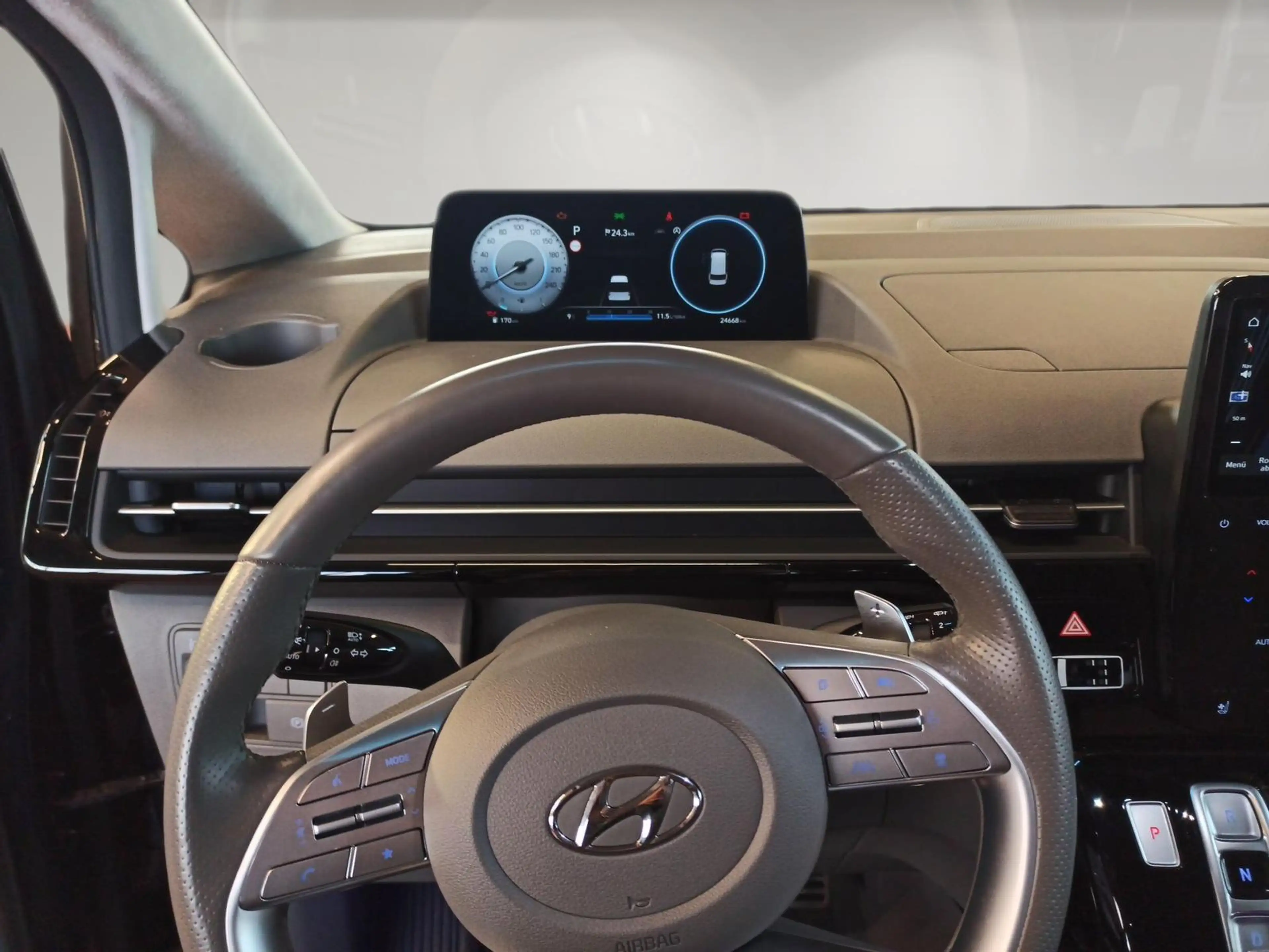 Hyundai STARIA Signature 2.2L / 7Sitzer / Shuttle-Paket — photo 8