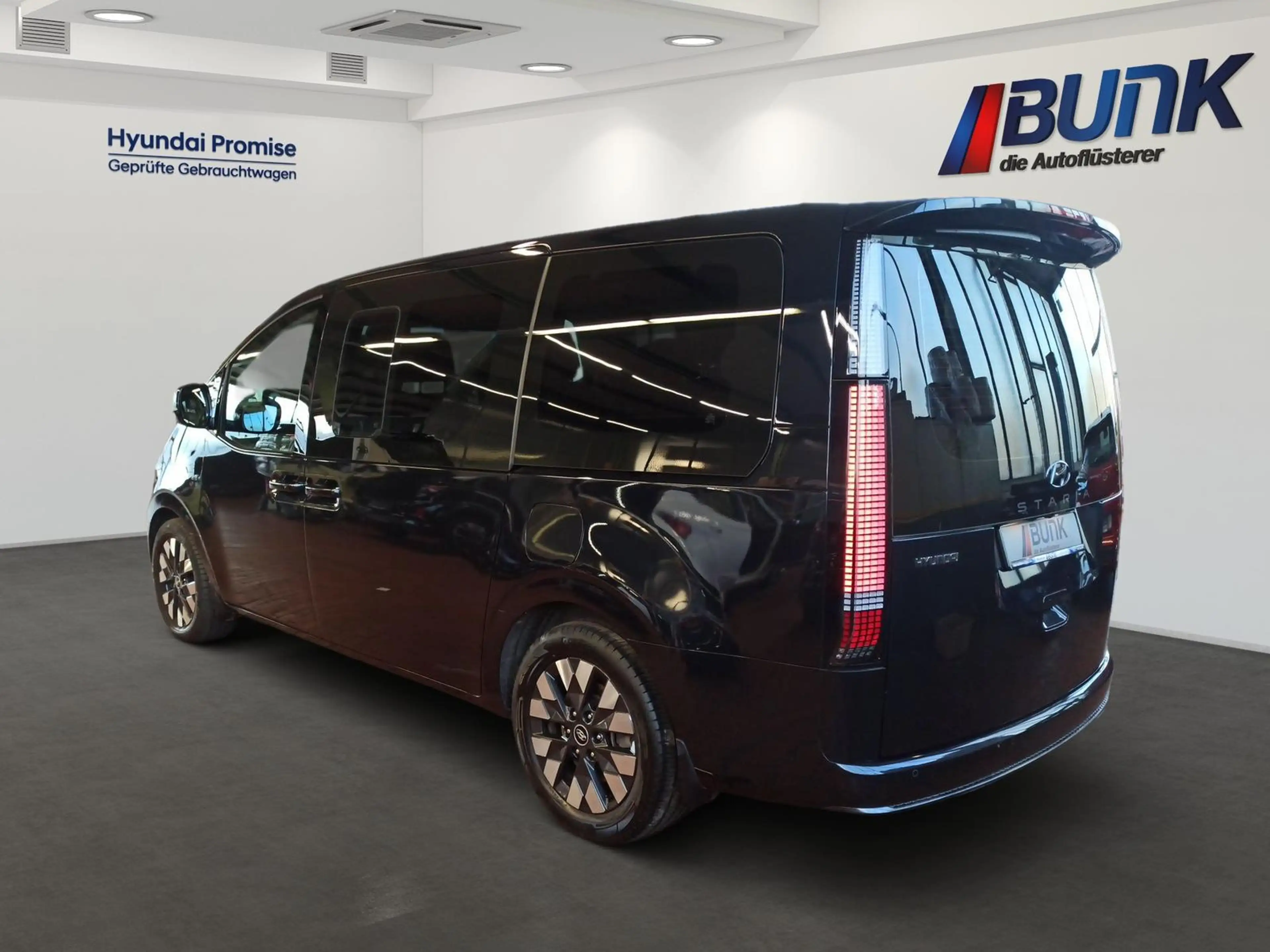 Hyundai STARIA Signature 2.2L / 7Sitzer / Shuttle-Paket — photo 4
