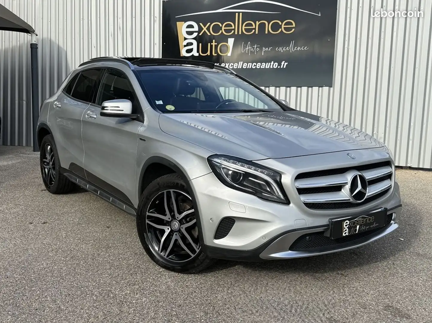 Mercedes-Benz GLA 220 Classe Mercedes 220 D ACTIVITY EDITION 4MATIC 7G-DCT Grijs - 1