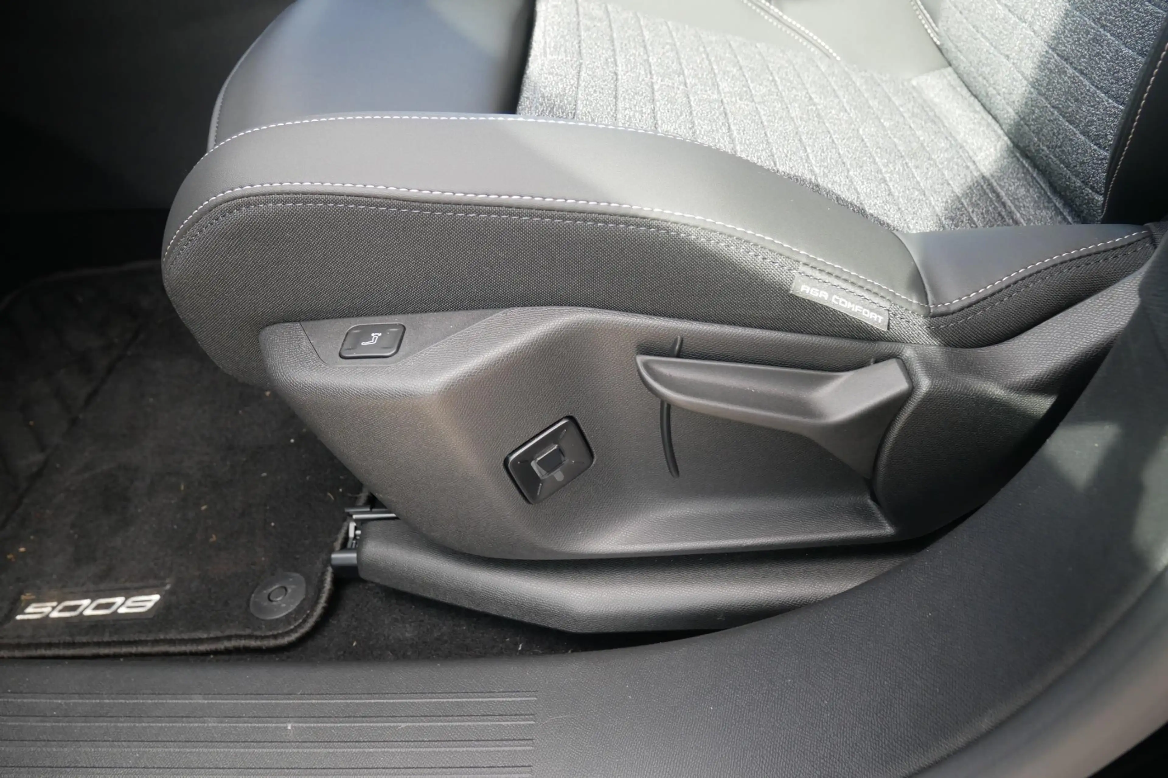 Peugeot 5008 1.2 Hybrid 145 Allure 7p | Achteruitrijcamera | Na — photo 15