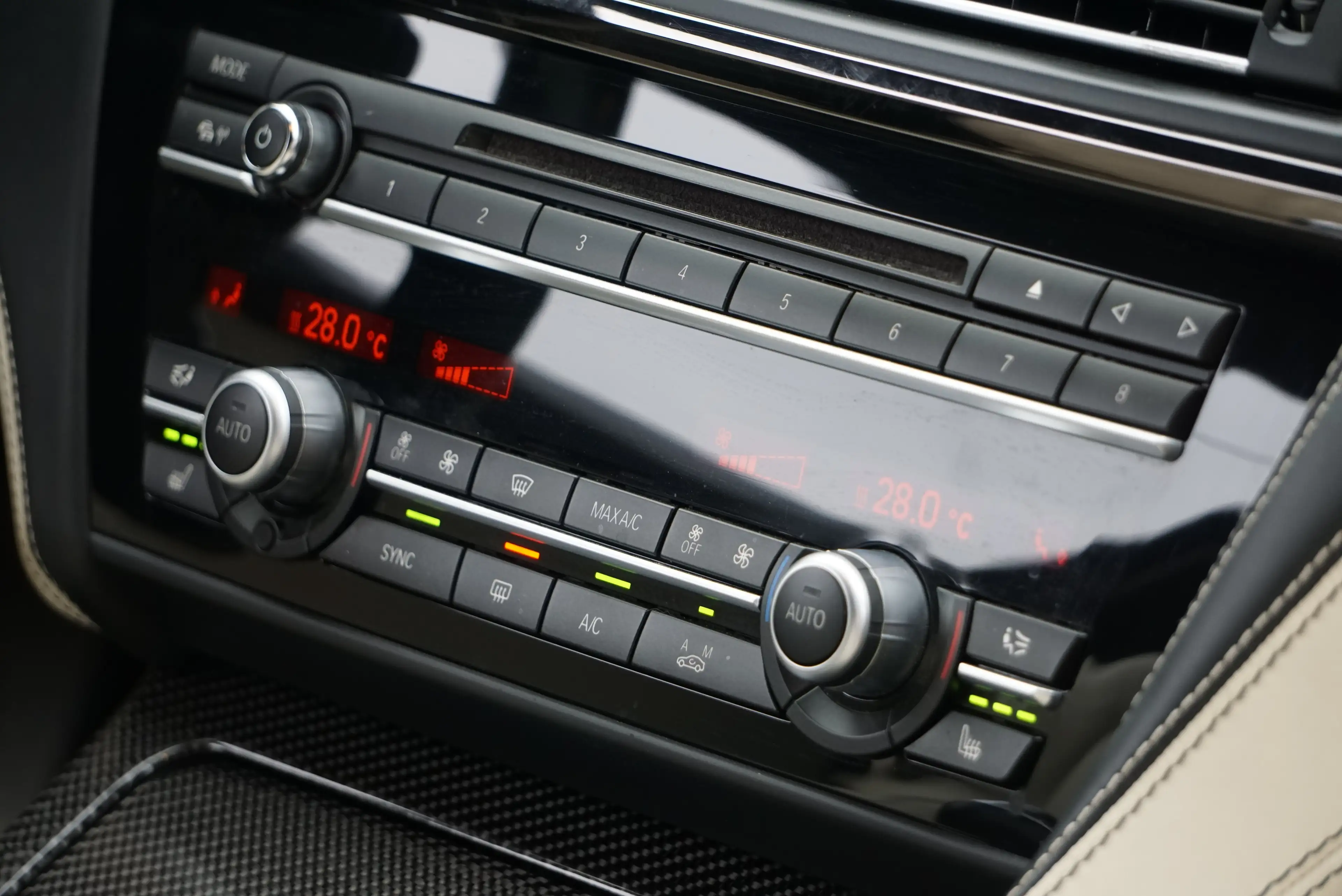 BMW M6 COMPETITION 600 Coupé 4.4 V8 DKG — photo 12