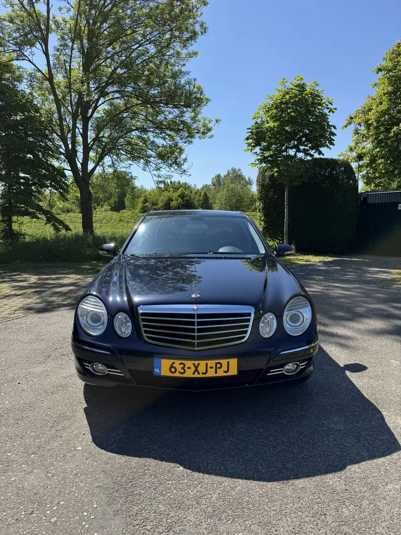 Mercedes-Benz E 320 Avantgarde Modrá - 1