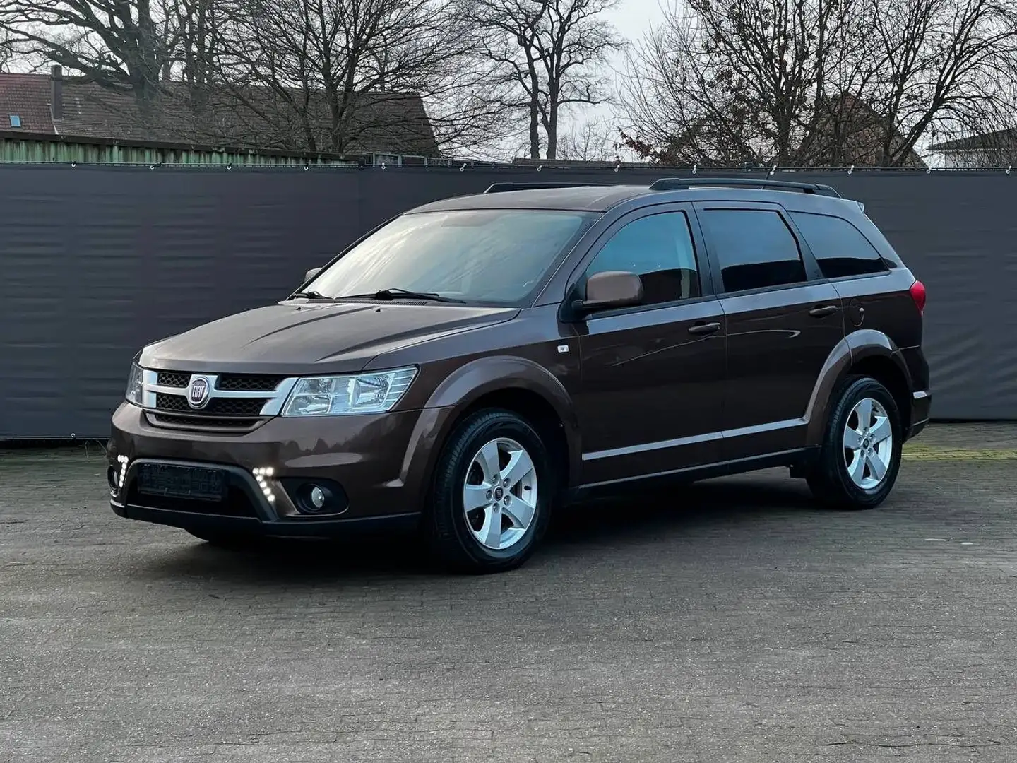 Fiat Freemont Urban/7 Sitzer/TÜV Braun - 1