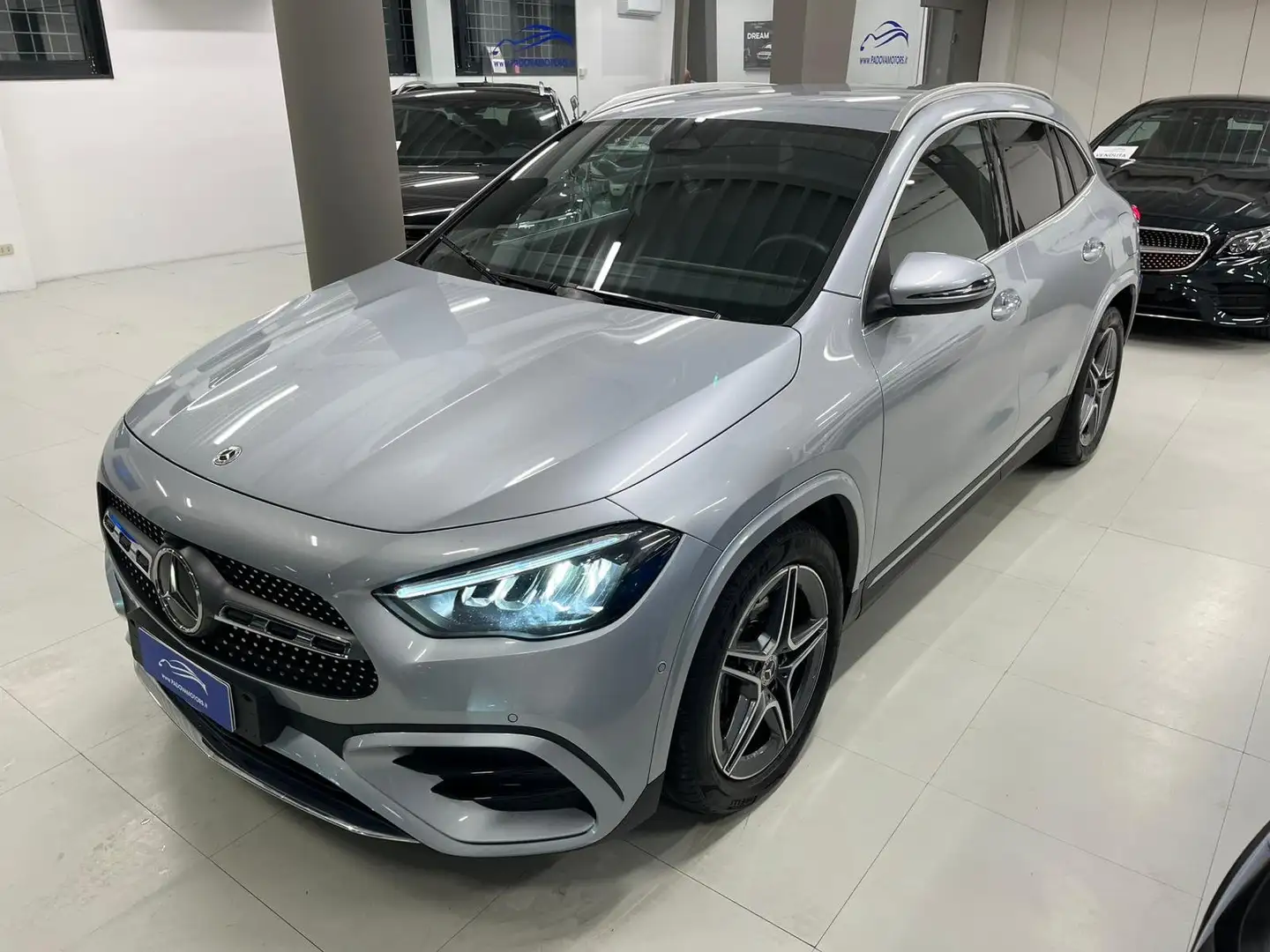 Mercedes-Benz GLA 200 d 150cv 4Matic Premium AMG Argento - 1
