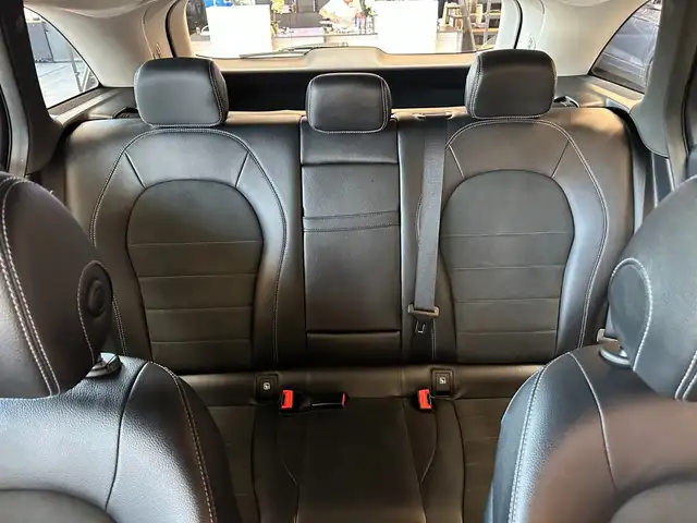 Mercedes-Benz 250 view 13