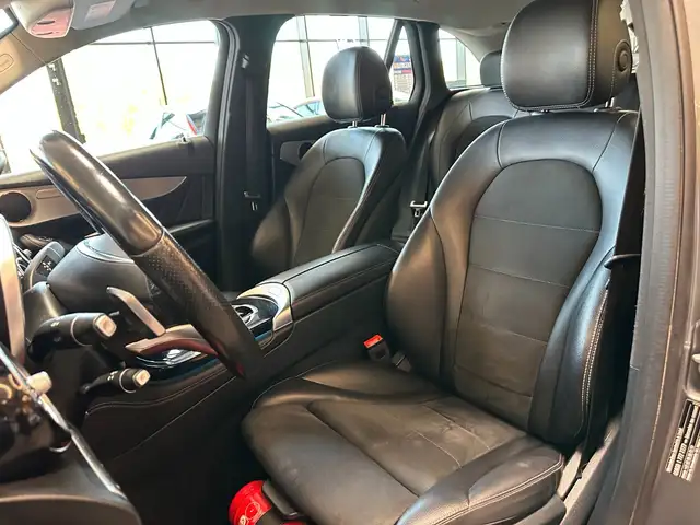 Mercedes-Benz 250 view 8