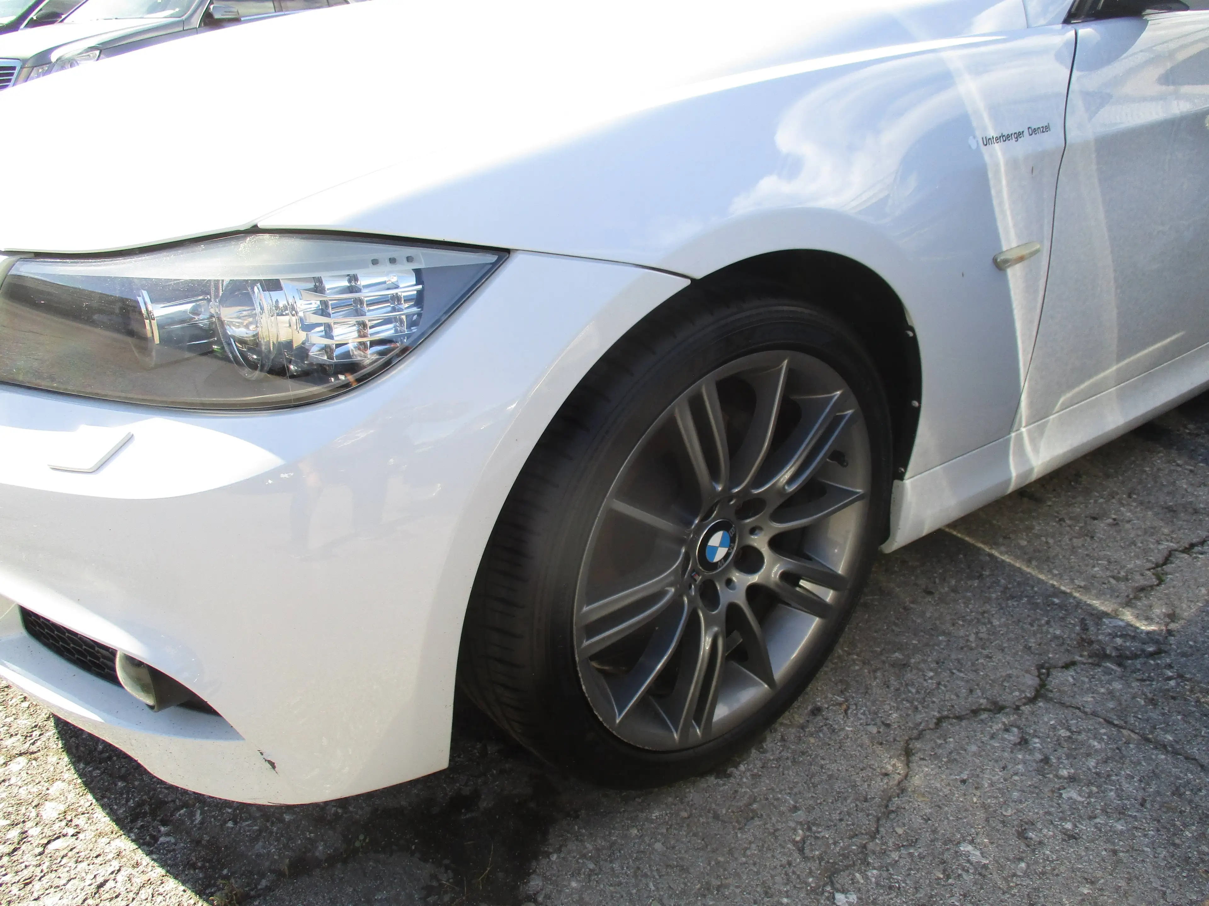 BMW 318 318d Touring M-Sport — photo 6