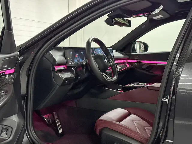 BMW i5 view 8