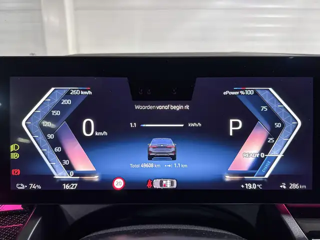 BMW i5 view 13