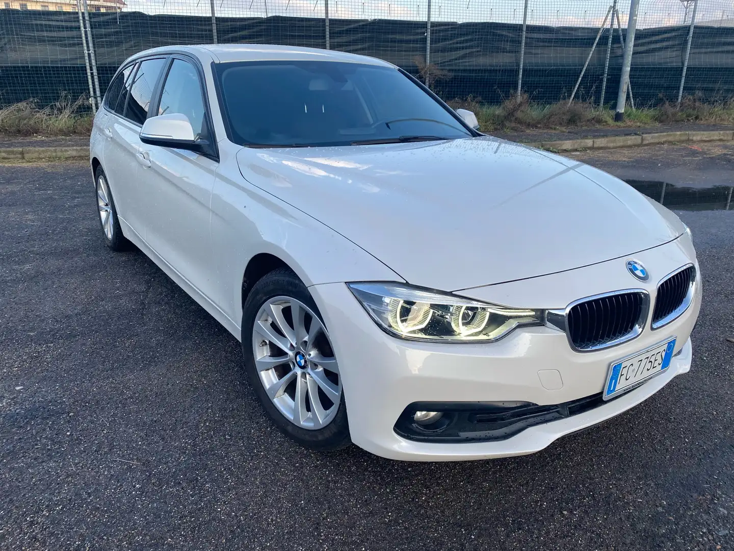 BMW 320 320d Touring xdrive auto - 1