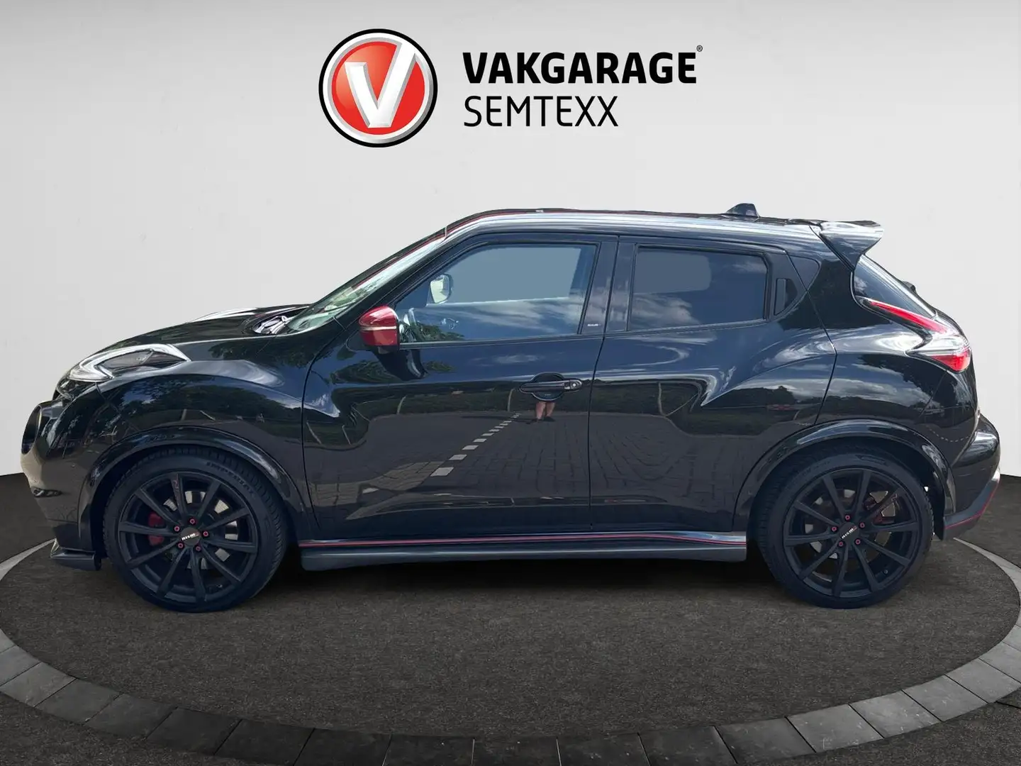 Nissan Juke 1.6 DIG-T Nismo RS | Clima | Camera | Navi | Led D Zwart - 2