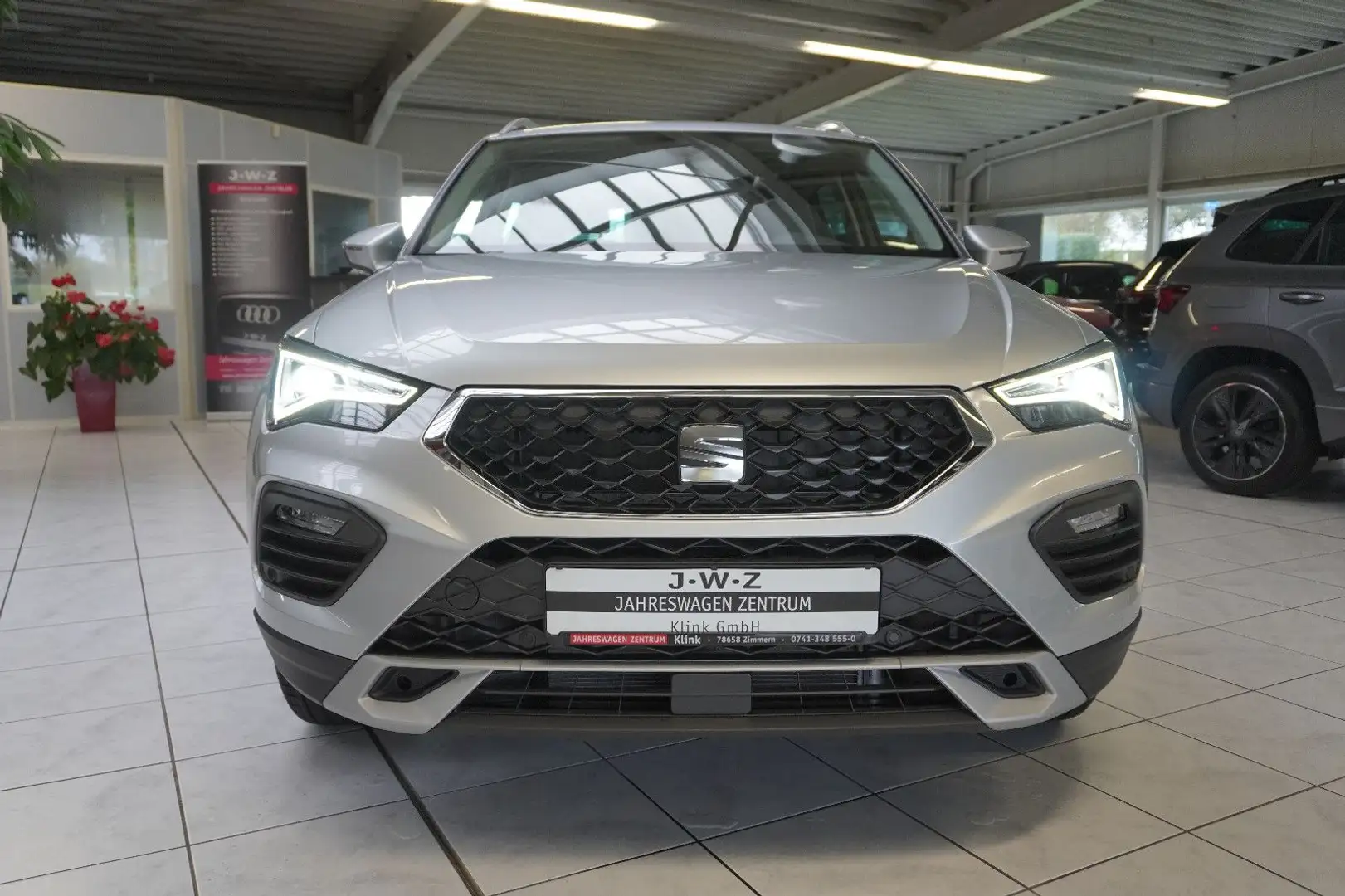 SEAT Ateca Style 1.5 TSI DSG*AHK*LED*ACC*NAVI*KAMERA* Silber - 2