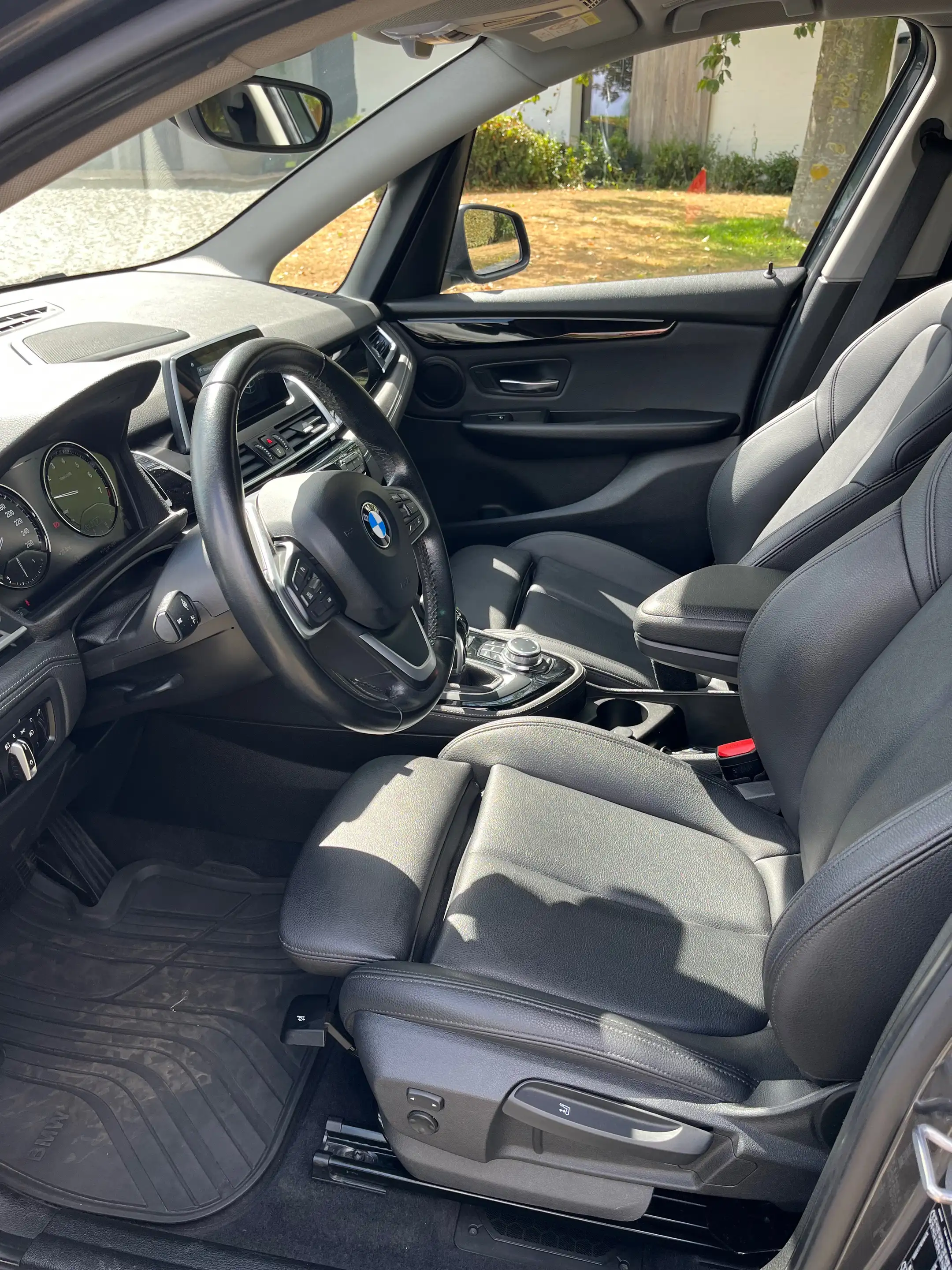 BMW 220 iA Active Tourer OPF (EU6d-TEMP)/Leder/Led/Navi/Cruise/Pdc/Clima... — photo 13