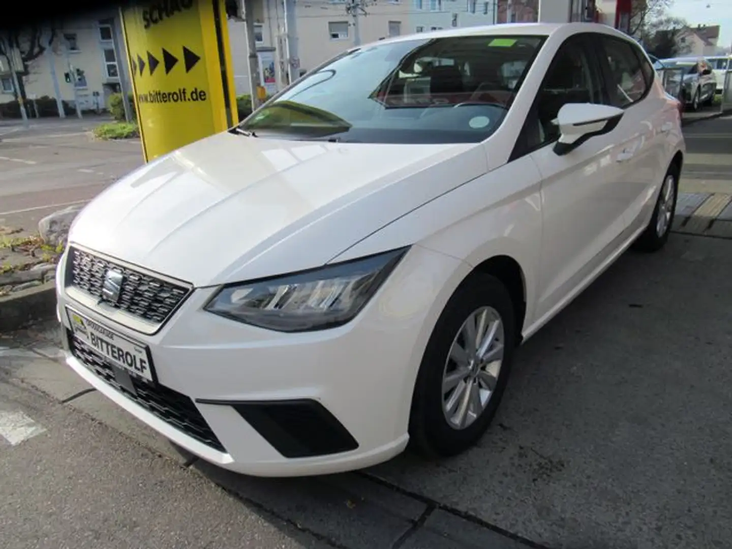 SEAT Ibiza 1.0 TSI Style 5-türig LED/SHZ/DAB/Tempo Weiß - 2