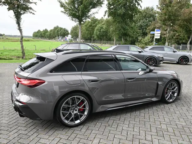 Audi RS5 view 9